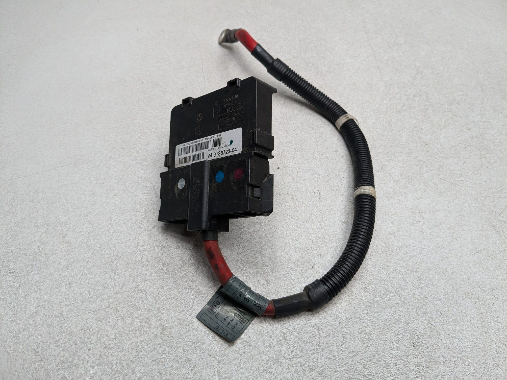 2011 - 2014 MINI COOPER CLUBMAN OEM POSITIVE BATTERY TERMINAL POWER DISTRIBUTION