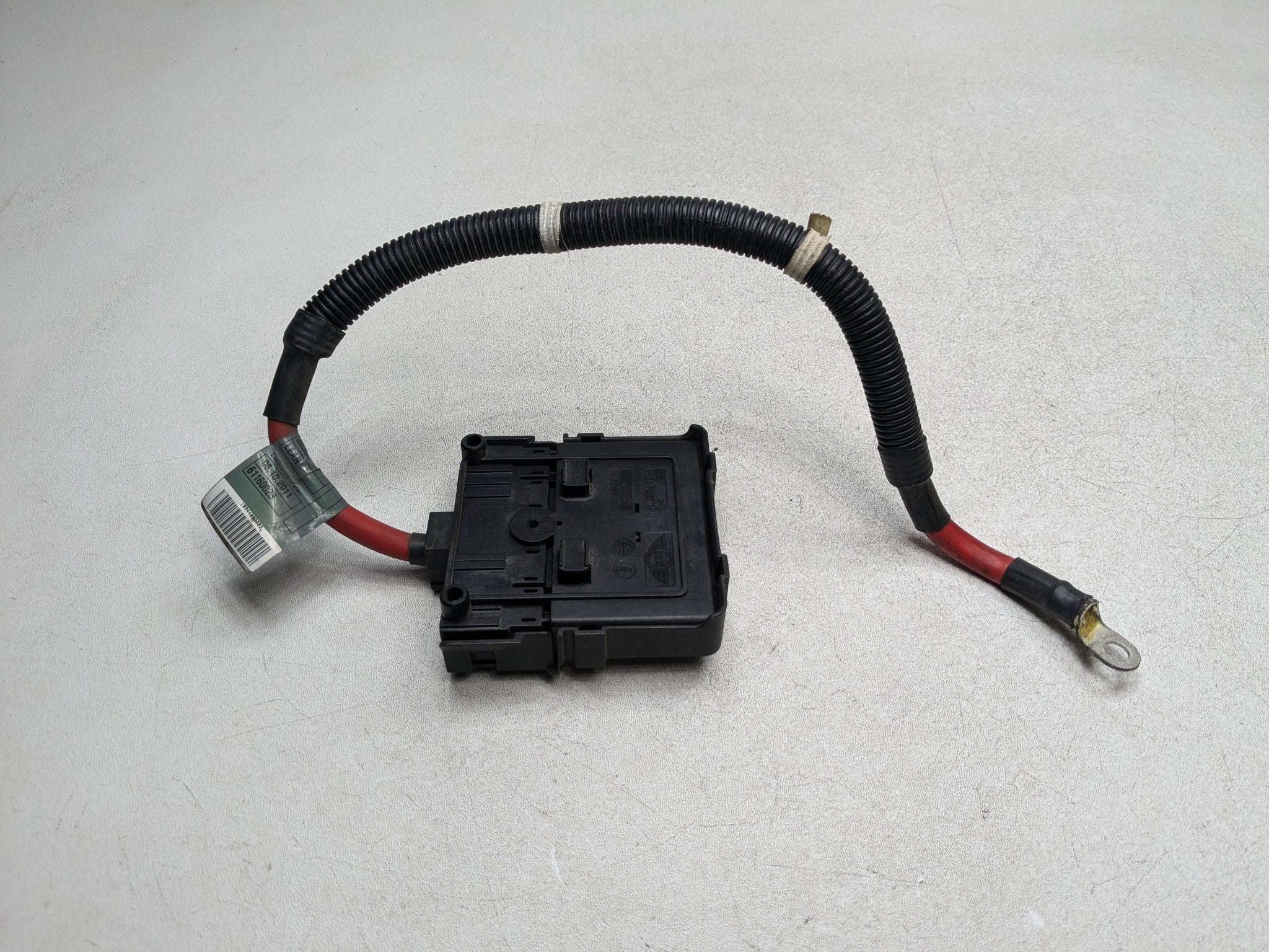 2011 - 2014 MINI COOPER CLUBMAN OEM POSITIVE BATTERY TERMINAL POWER DISTRIBUTION