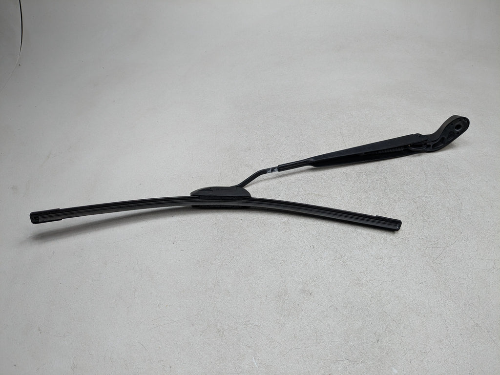 11 - 14 MINI COOPER CLUBMAN OEM WINDSHIELD WIPER ARM WITH BLADE FRONT RIGHT SIDE