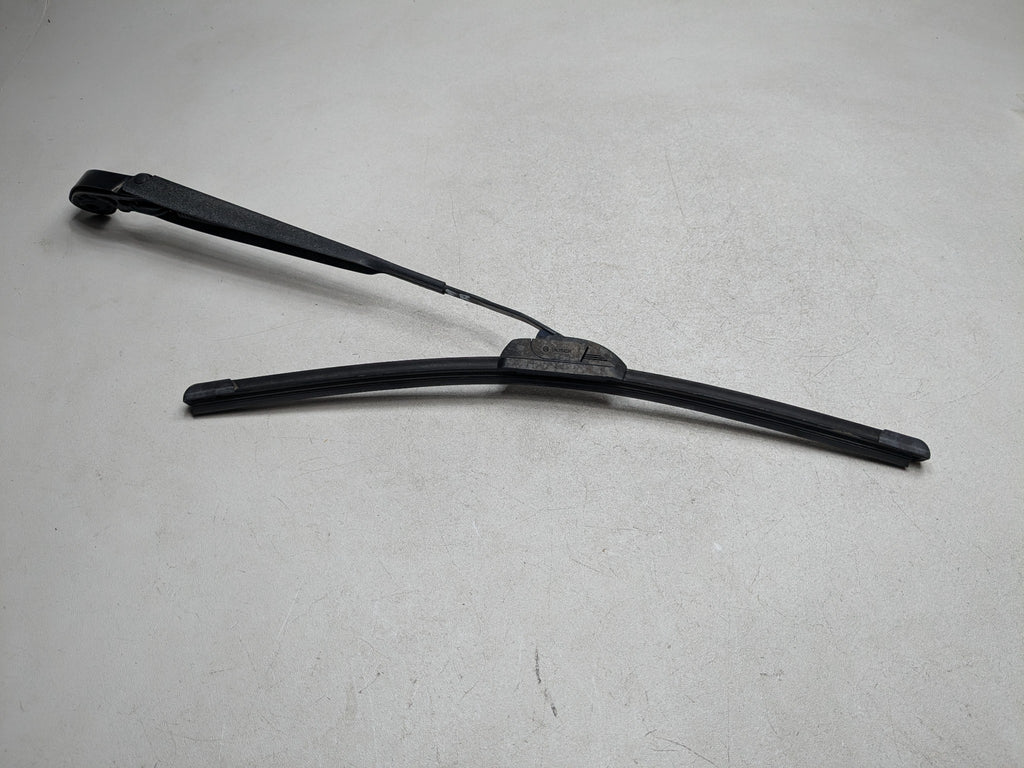 11 - 14 MINI COOPER CLUBMAN OEM WINDSHIELD WIPER ARM WITH BLADE FRONT RIGHT SIDE
