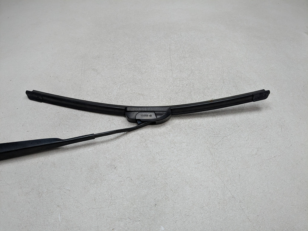 11 - 14 MINI COOPER CLUBMAN OEM WINDSHIELD WIPER ARM WITH BLADE FRONT LEFT SIDE