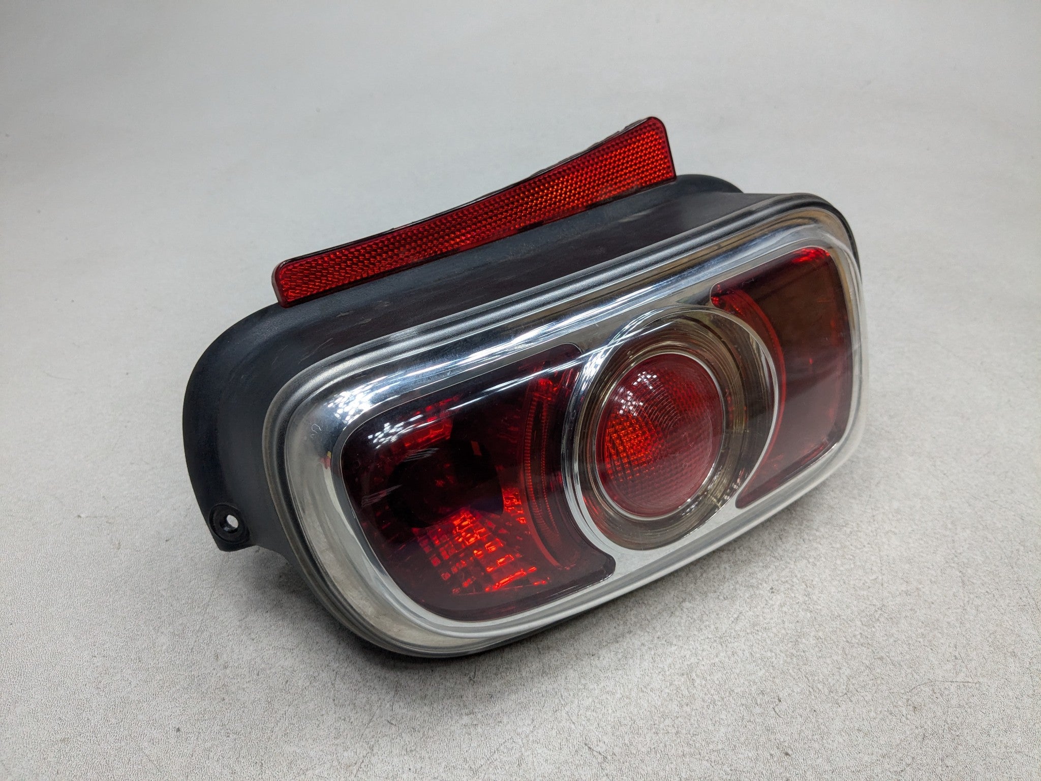 2011 - 2014 MINI COOPER CLUBMAN OEM TAIL LIGHT ASSEMBLY REAR LEFT DRIVER SIDE