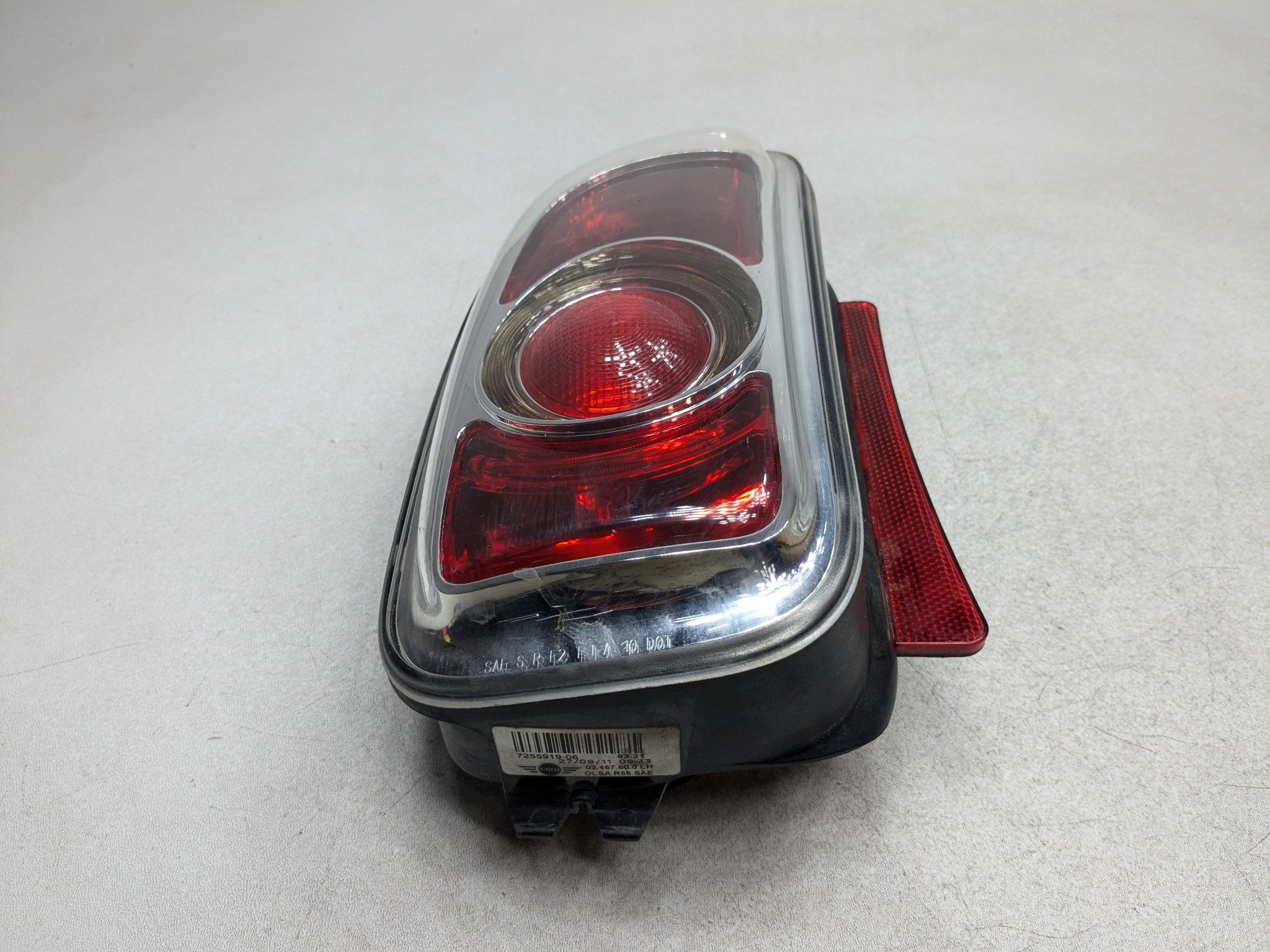 2011 - 2014 MINI COOPER CLUBMAN OEM TAIL LIGHT ASSEMBLY REAR LEFT DRIVER SIDE