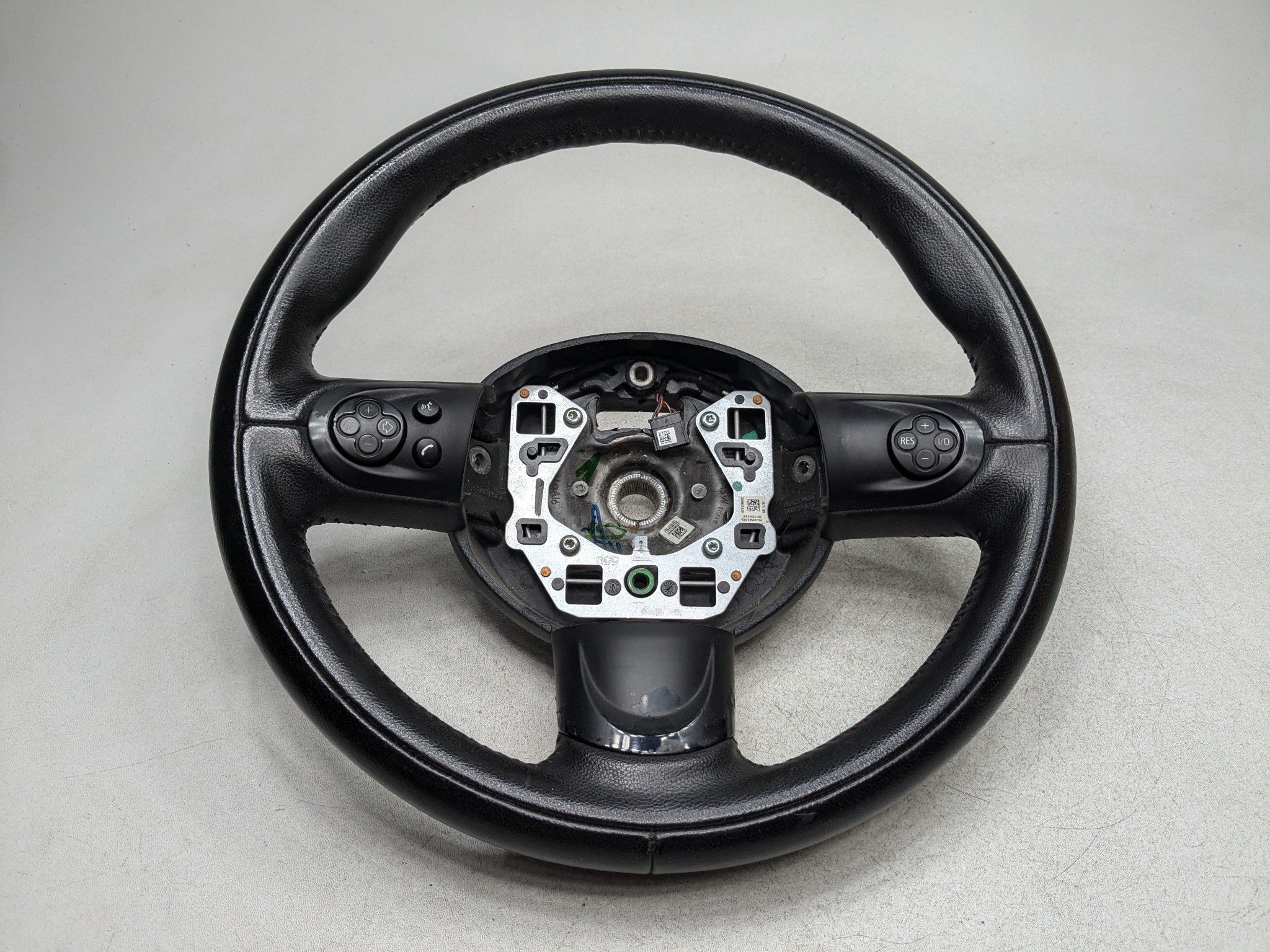 2011 - 2014 MINI COOPER CLUBMAN OEM STEERING WHEEL BLACK LEATHER FRONT LEFT SIDE