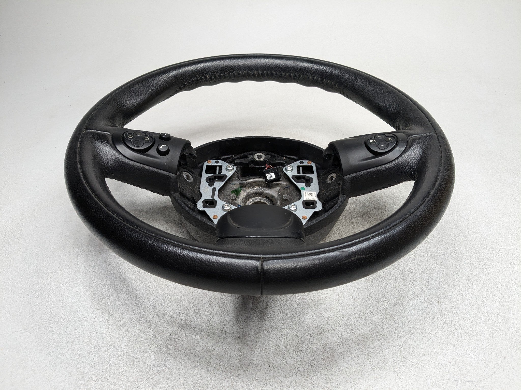 2011 - 2014 MINI COOPER CLUBMAN OEM STEERING WHEEL BLACK LEATHER FRONT LEFT SIDE