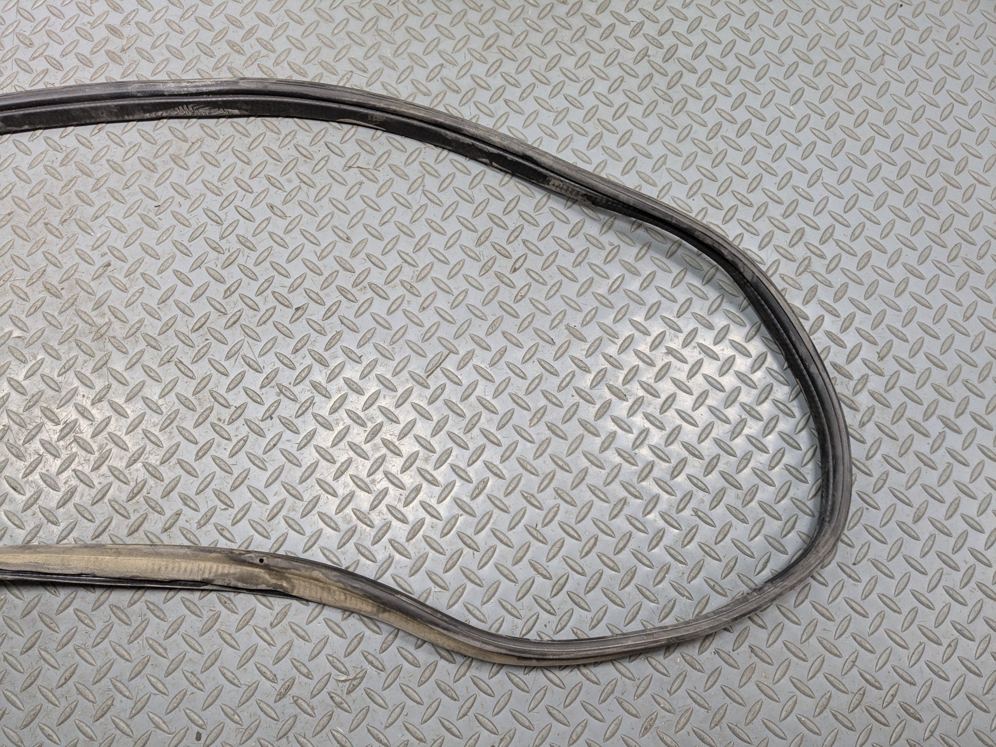 11 - 14 MINI COOPER CLUBMAN OEM DOOR SEAL WEATHER STRIPPING RUBBER REAR TRUNK