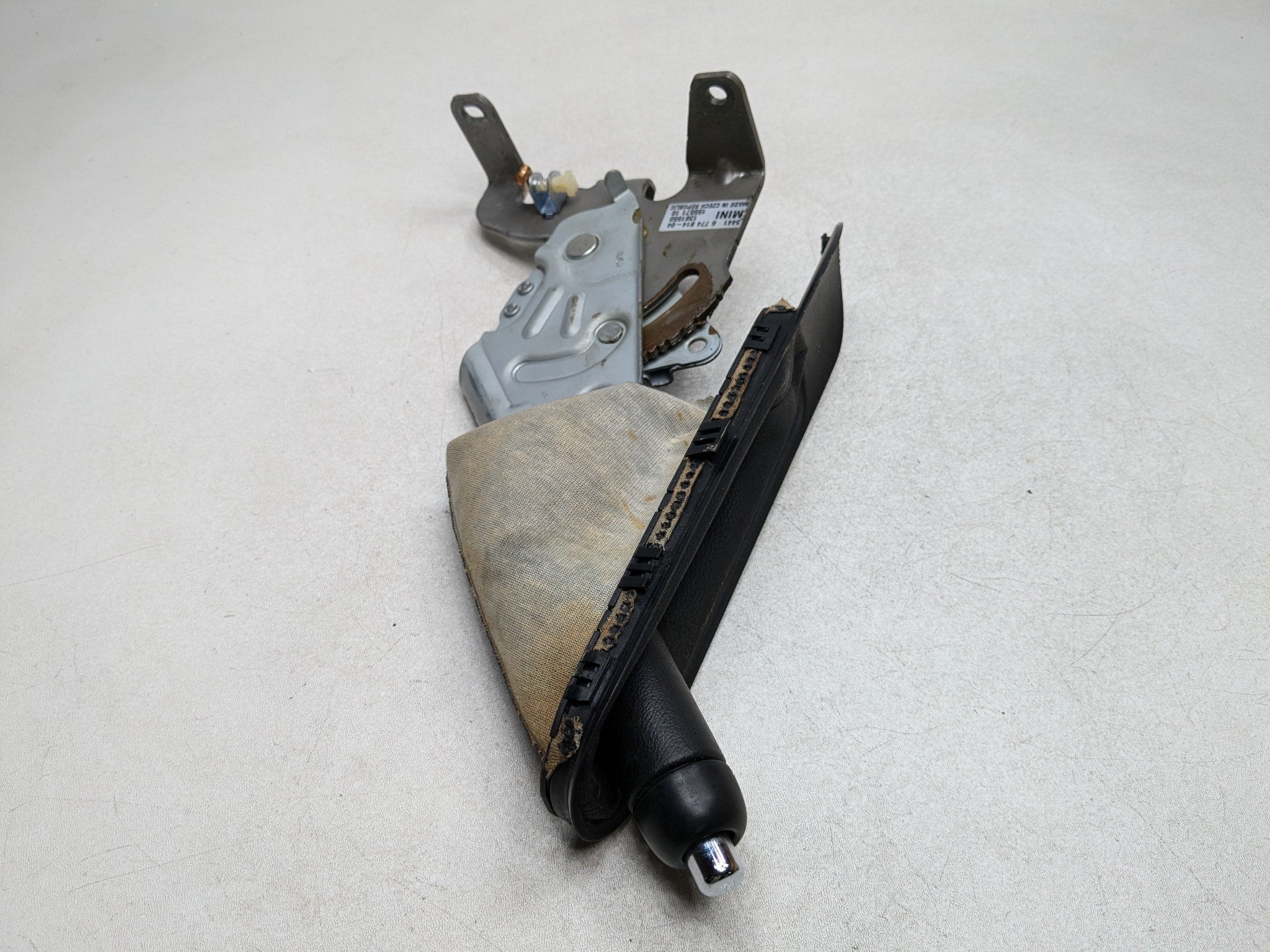 2011 - 2014 MINI COOPER CLUBMAN OEM EMERGENCY PARKING BRAKE RELEASE HANDLE LEVER