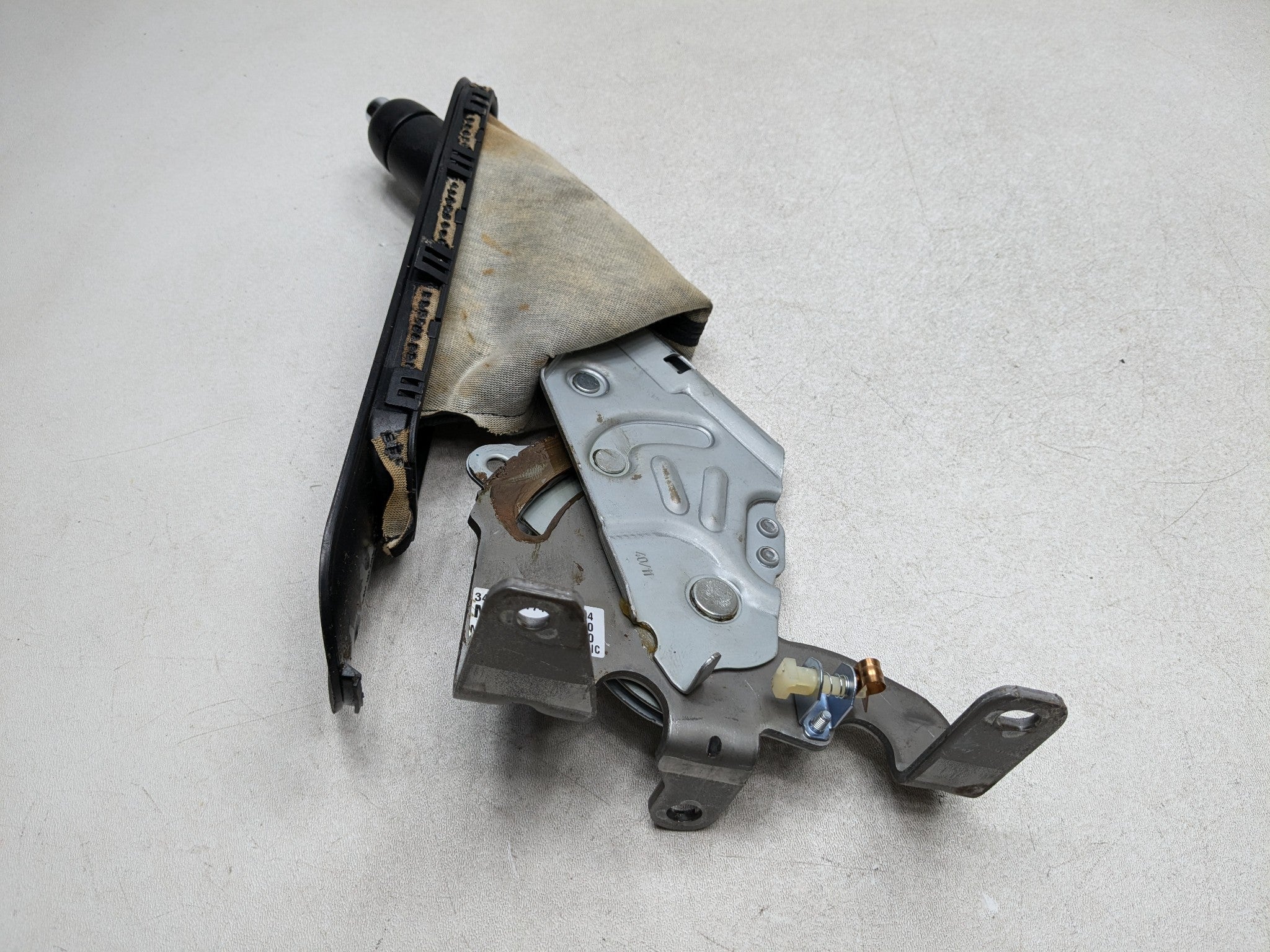 2011 - 2014 MINI COOPER CLUBMAN OEM EMERGENCY PARKING BRAKE RELEASE HANDLE LEVER