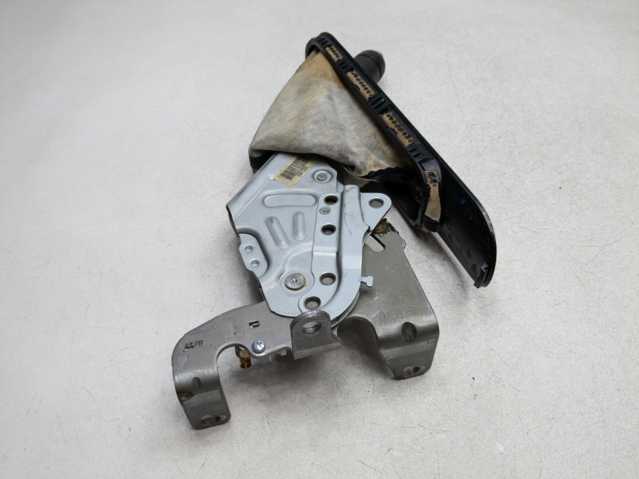 2011 - 2014 MINI COOPER CLUBMAN OEM EMERGENCY PARKING BRAKE RELEASE HANDLE LEVER