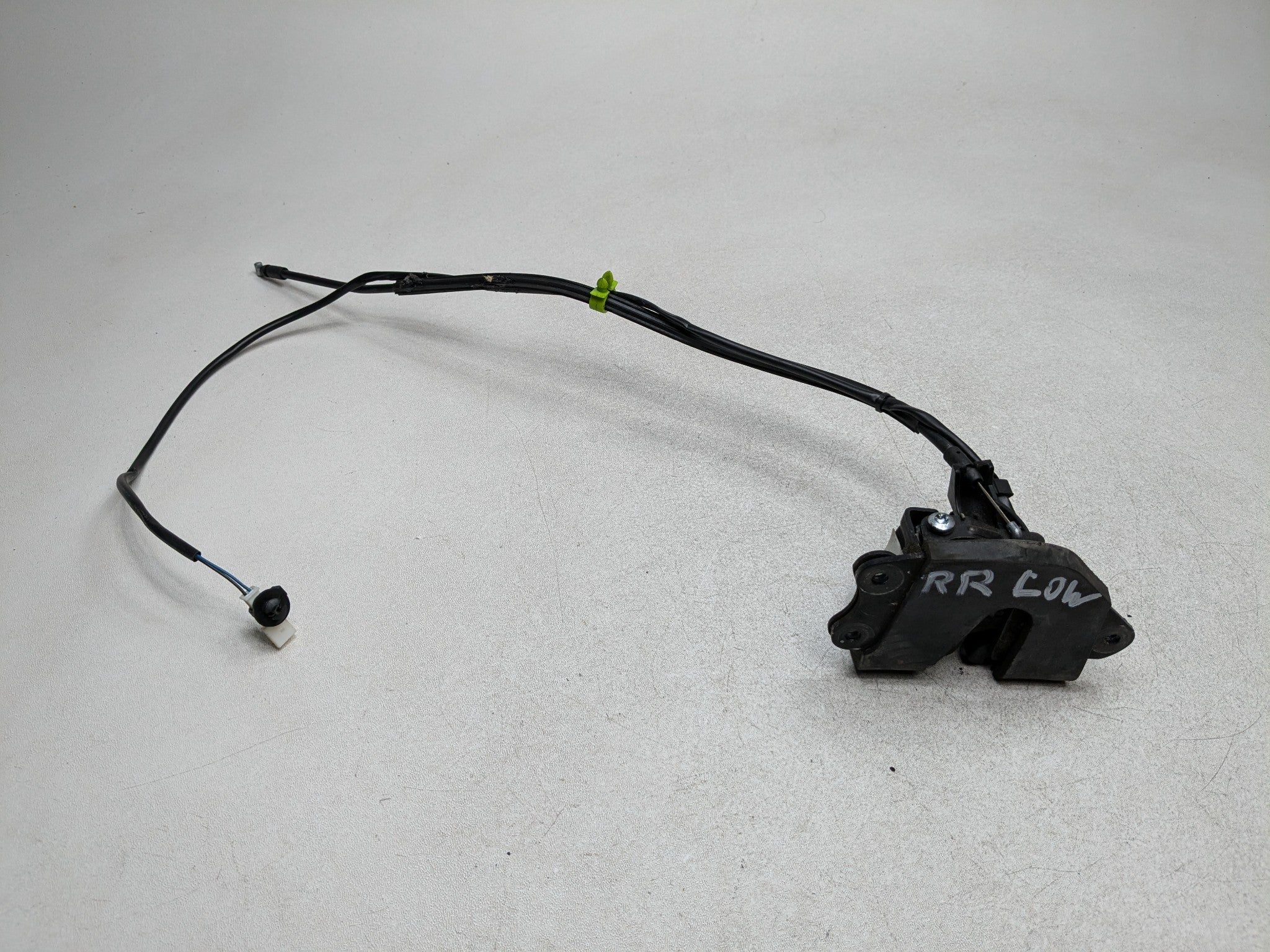 11 - 14 MINI COOPER CLUBMAN OEM DOOR LATCH LOCK ACTUATOR LOWERE REAR RIGHT SIDE