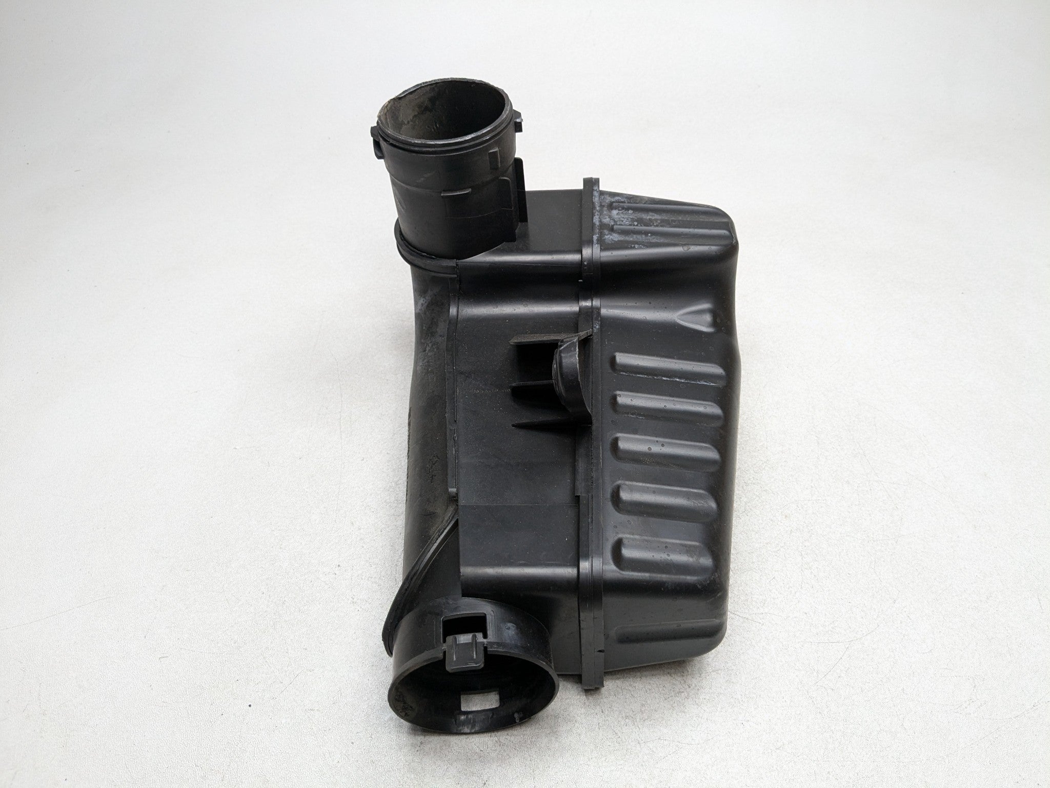 2011 - 2014 MINI COOPER CLUBMAN OEM ENGINE AIR INTAKE MANIFOLD RESONATOR TUBE