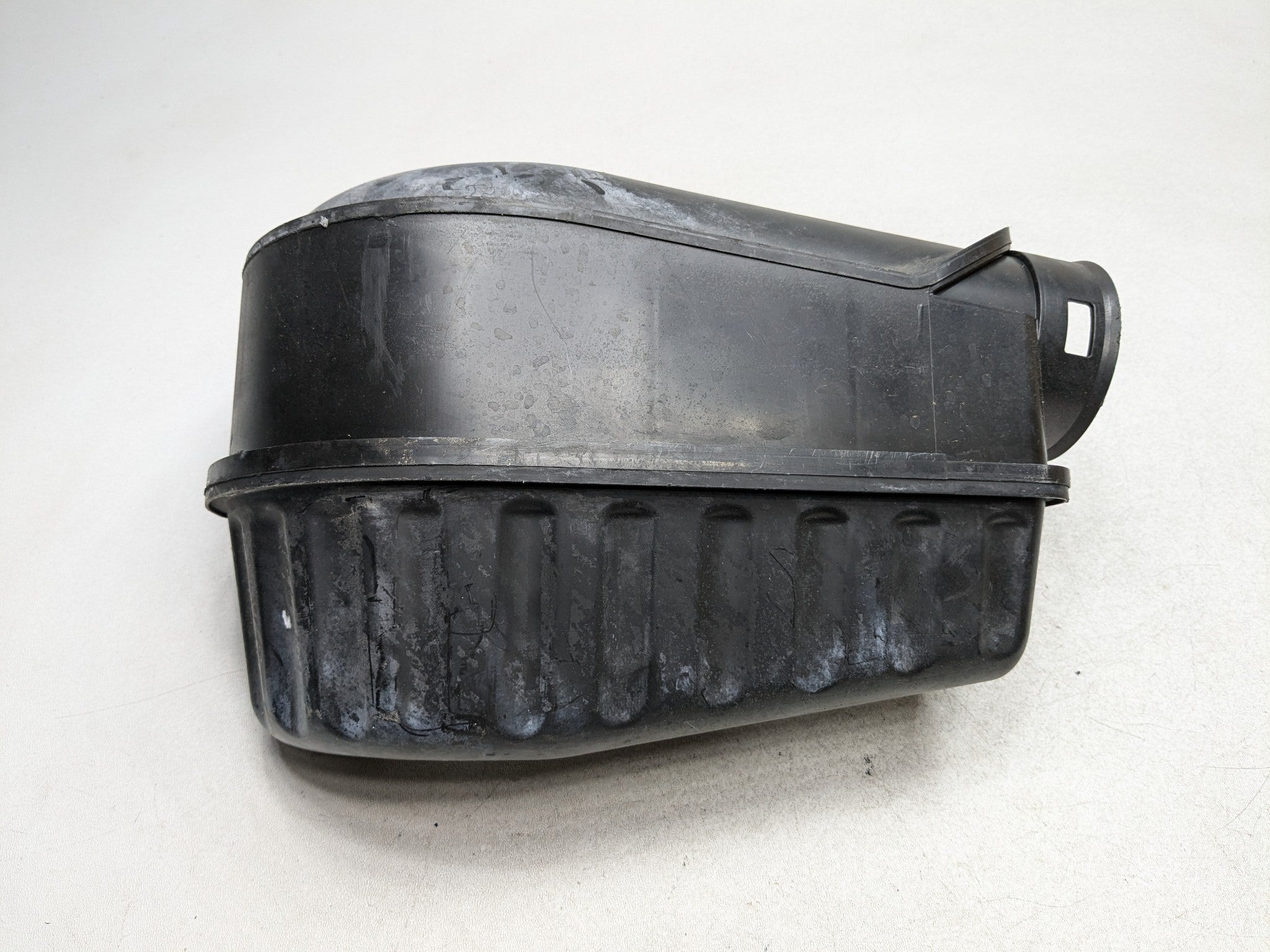 2011 - 2014 MINI COOPER CLUBMAN OEM ENGINE AIR INTAKE MANIFOLD RESONATOR TUBE