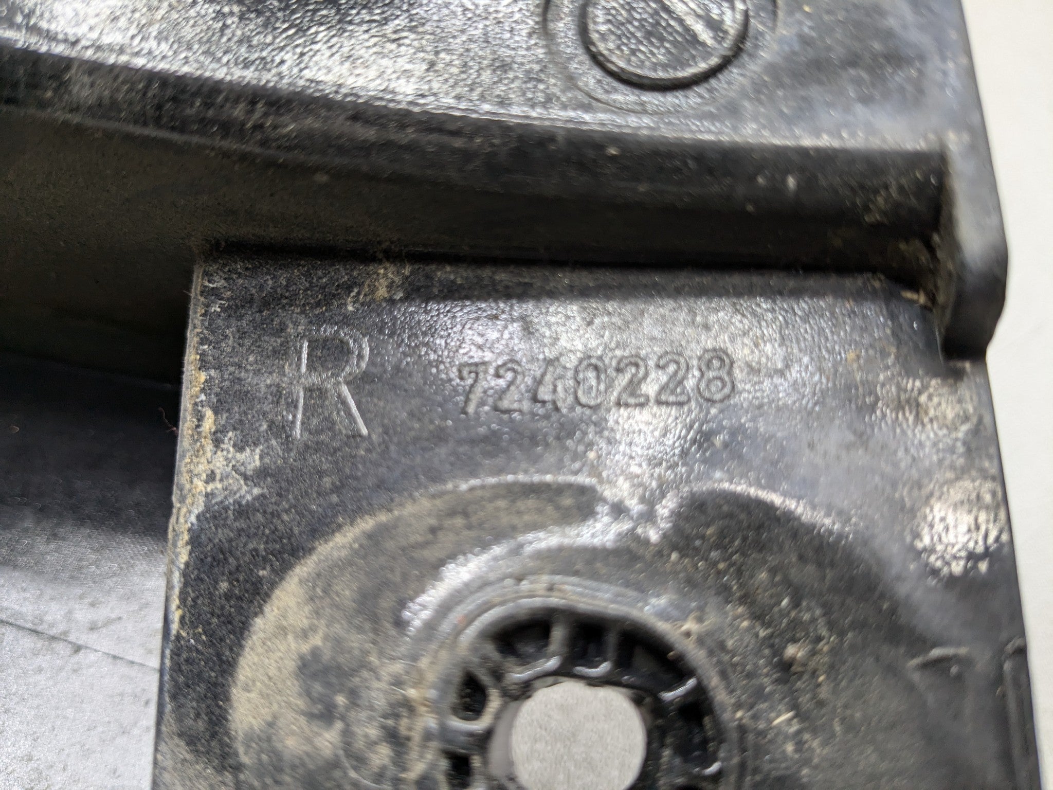 11 - 14 MINI COOPER CLUBMAN OEM TAIL GATE D PILLAR TRIM COVER REAR RIGHT SIDE