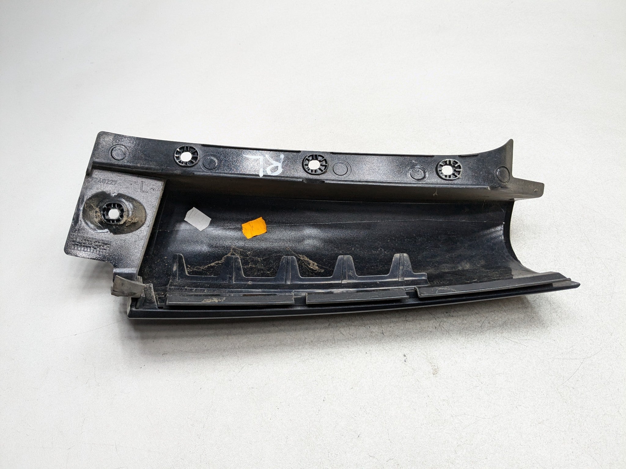 2011 - 2014 MINI COOPER CLUBMAN OEM TAIL GATE D PILLAR TRIM COVER REAR LEFT SIDE