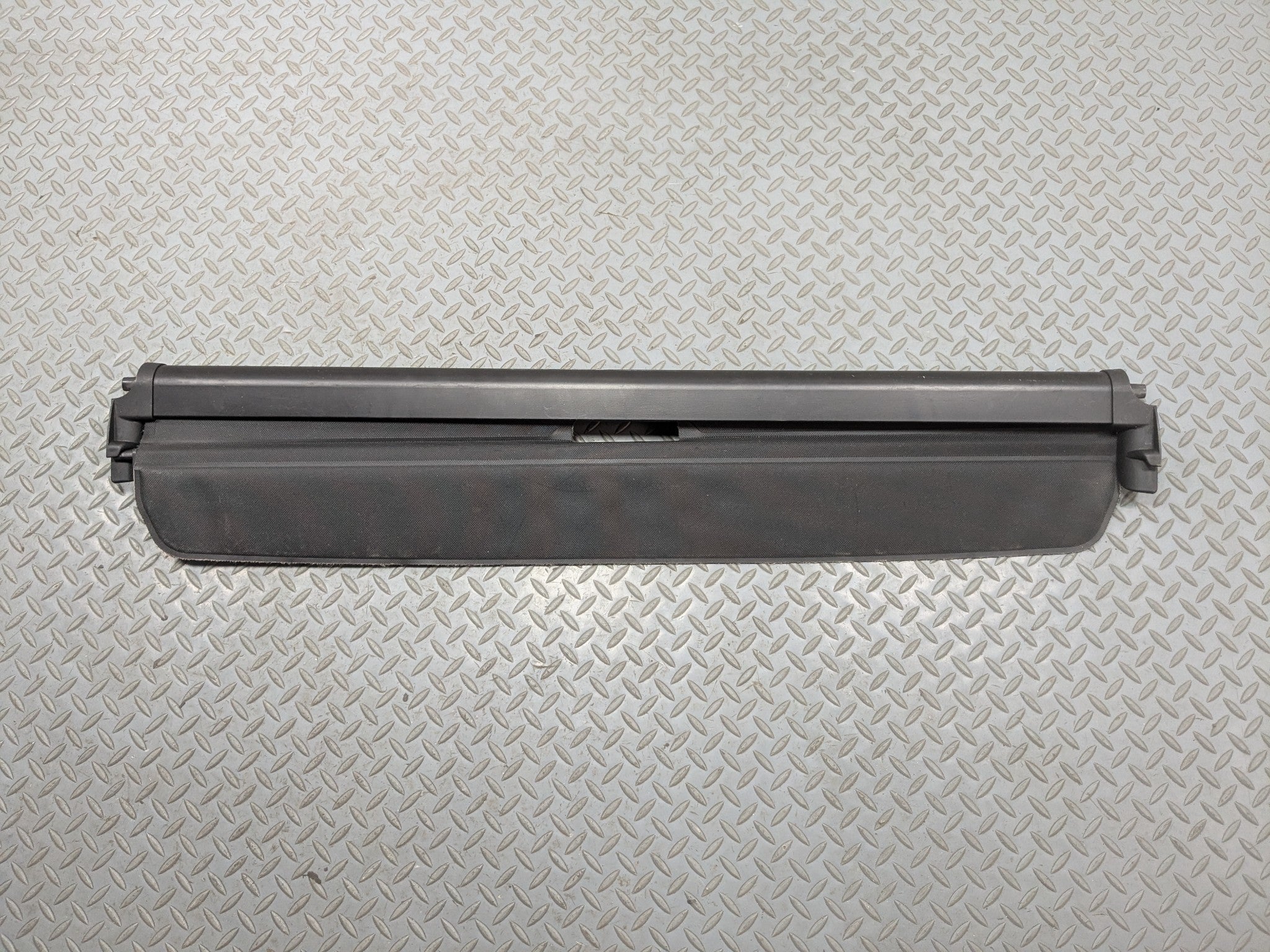 2011 - 2014 MINI COOPER CLUBMAN OEM PARCEL SHELF LOAD CARGO COVER BLACK