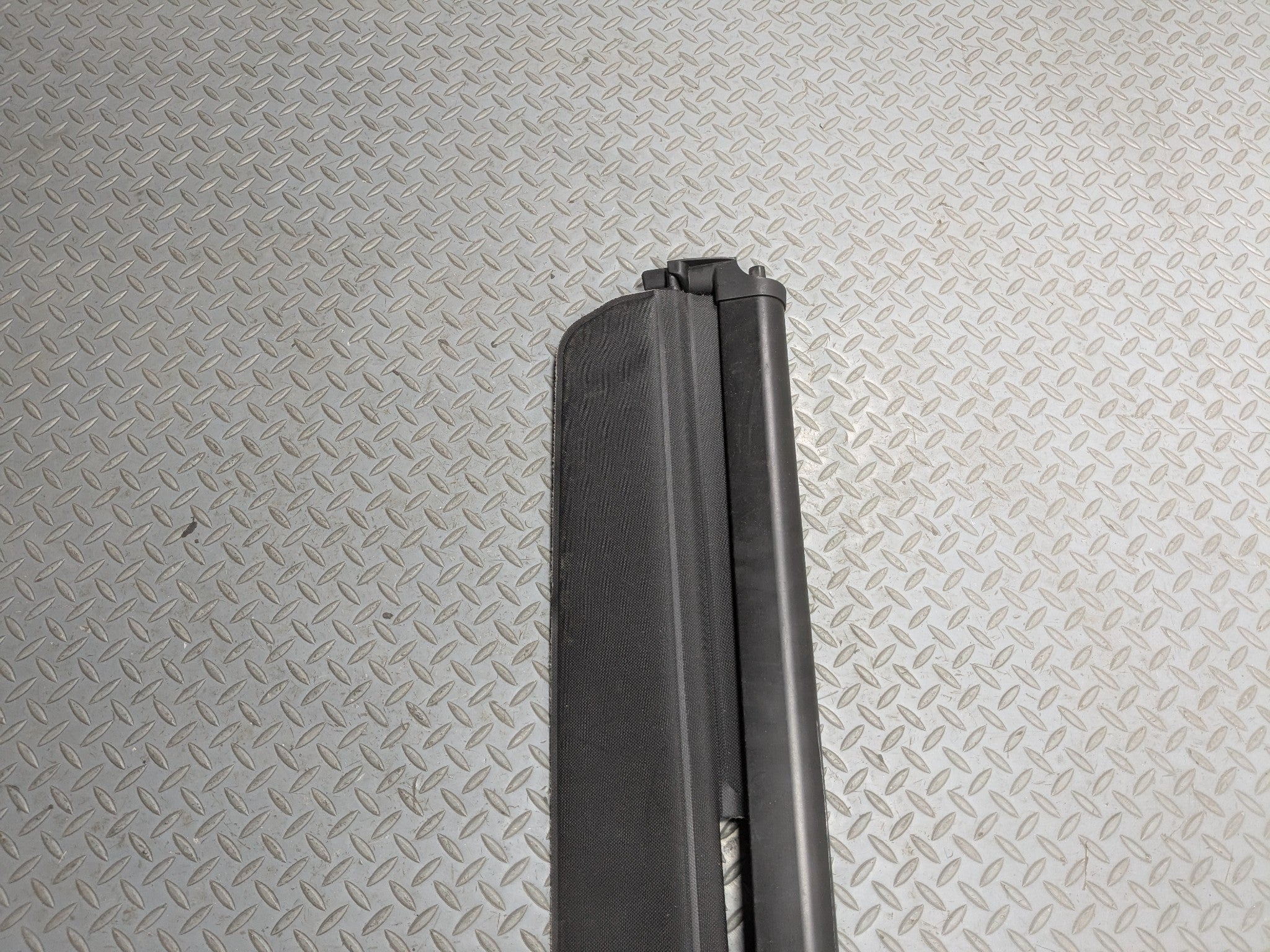 2011 - 2014 MINI COOPER CLUBMAN OEM PARCEL SHELF LOAD CARGO COVER BLACK