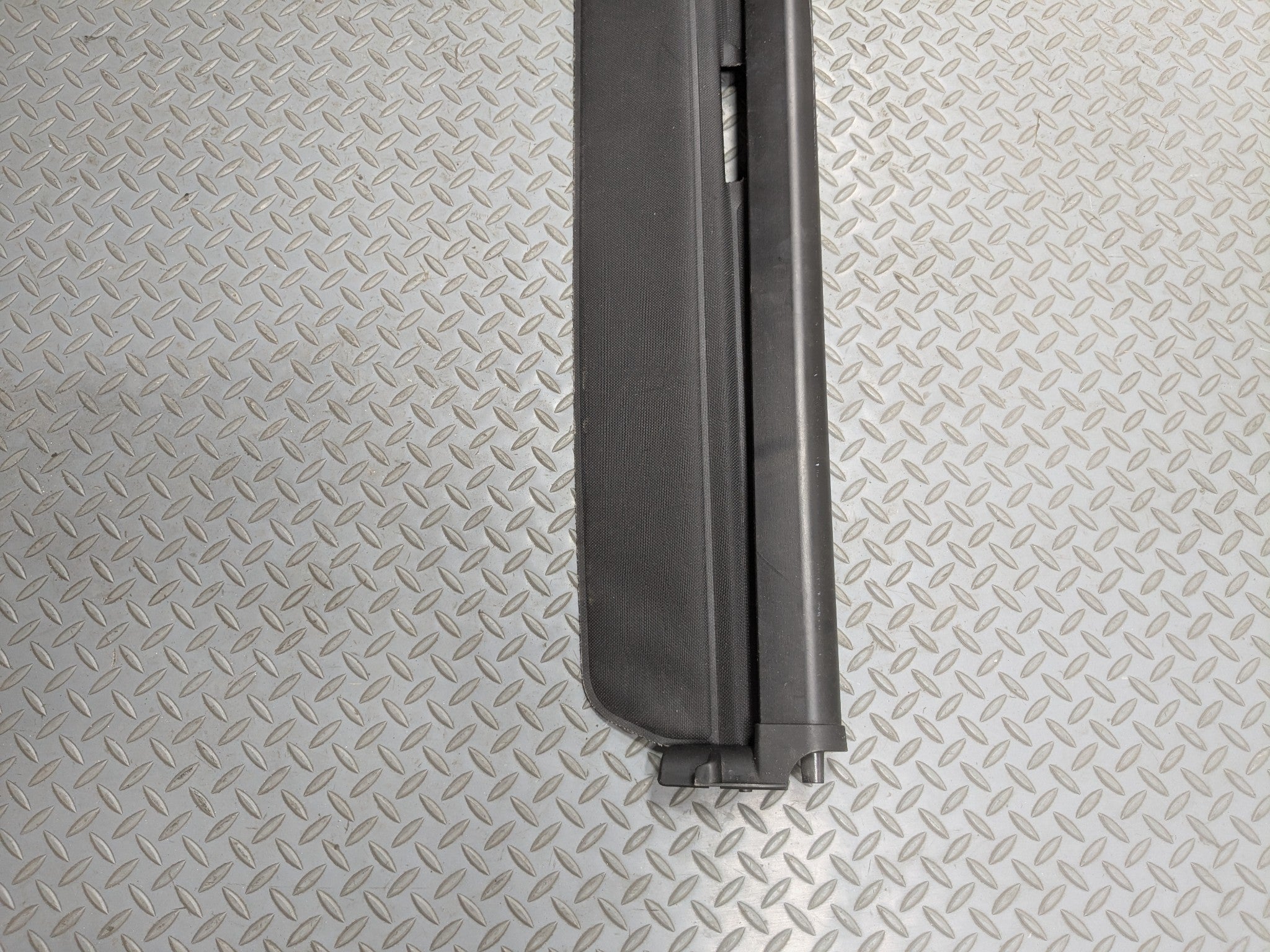 2011 - 2014 MINI COOPER CLUBMAN OEM PARCEL SHELF LOAD CARGO COVER BLACK