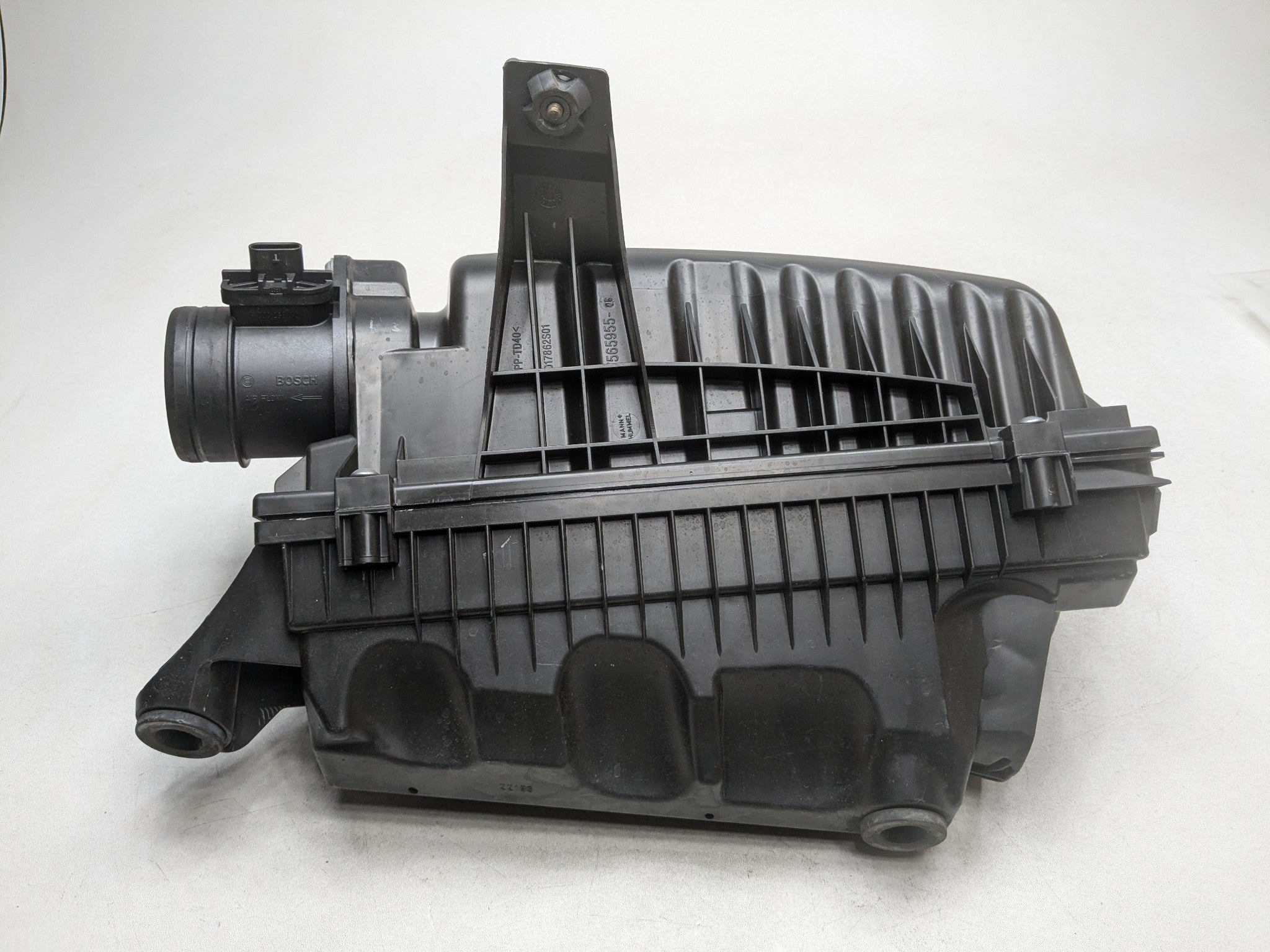 2011 - 2014 MINI COOPER CLUBMAN OEM 1.6L BASE ENGINE AIR CLEANER AIR INTAKE BOX