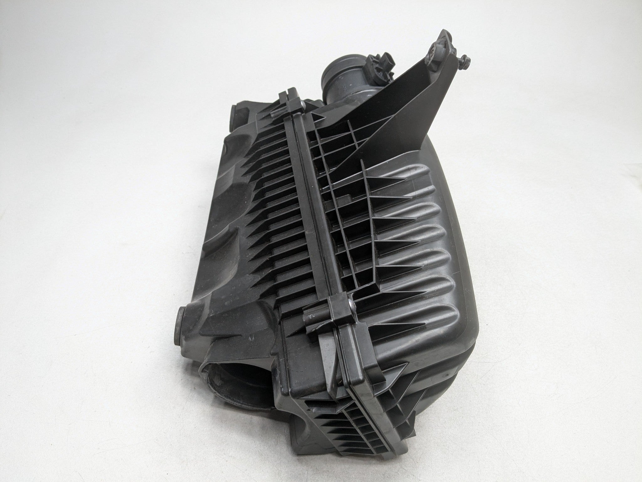 2011 - 2014 MINI COOPER CLUBMAN OEM 1.6L BASE ENGINE AIR CLEANER AIR INTAKE BOX