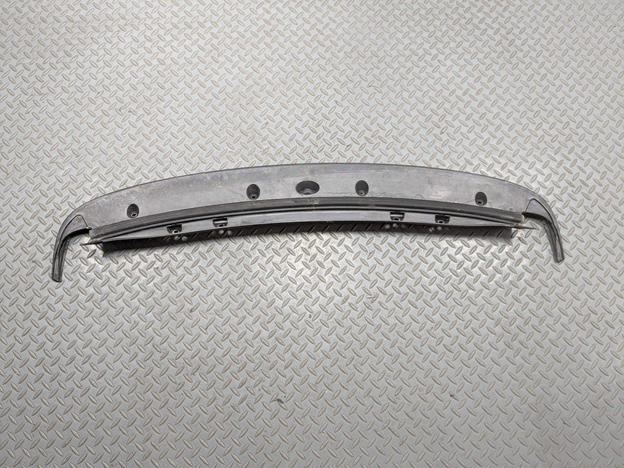 2011 - 2014 MINI COOPER CLUBMAN OEM REAR THIRD BRAKE LIGHT AVOIDANCE WITH TRIM