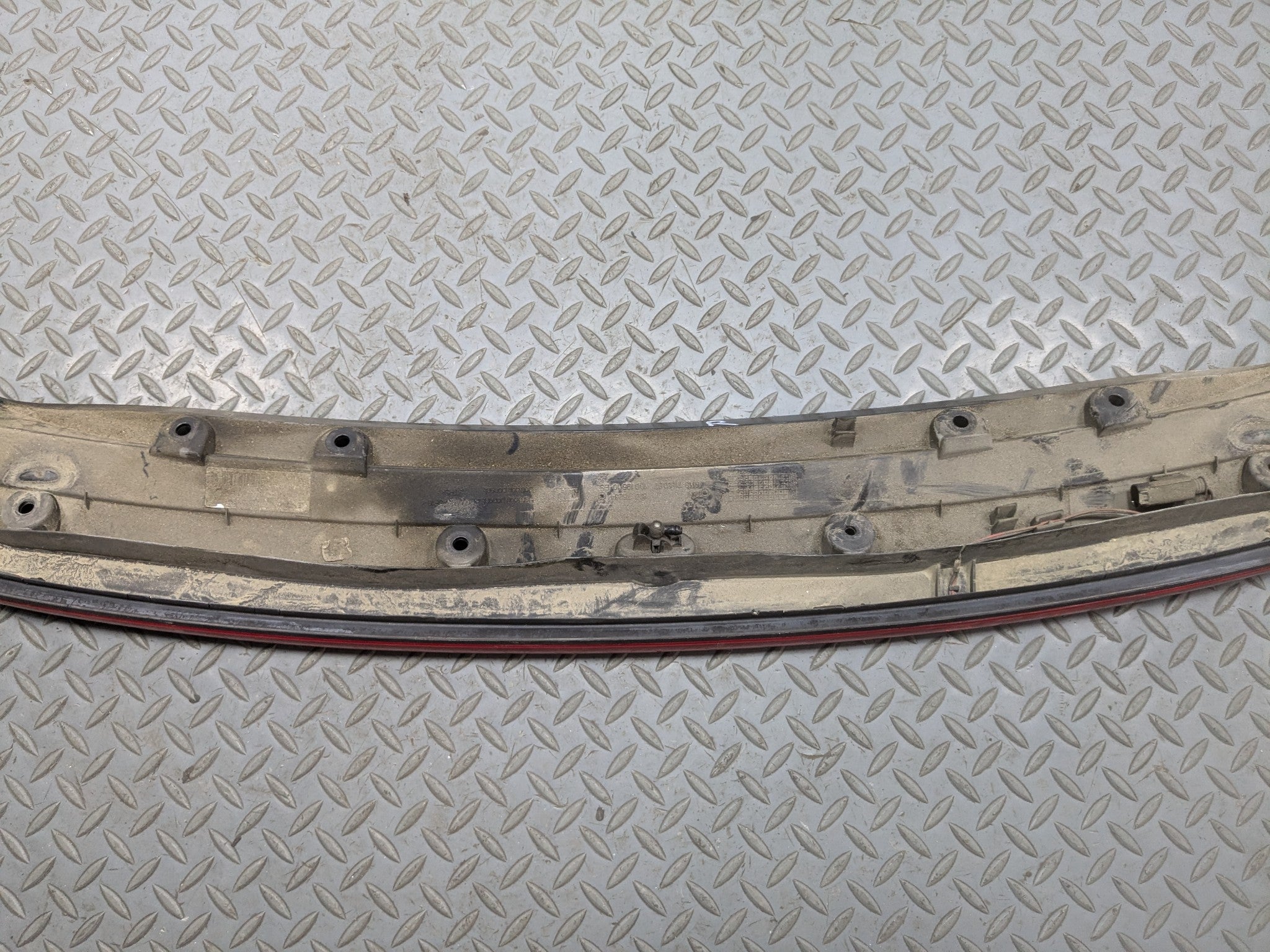 2011 - 2014 MINI COOPER CLUBMAN OEM REAR THIRD BRAKE LIGHT AVOIDANCE WITH TRIM