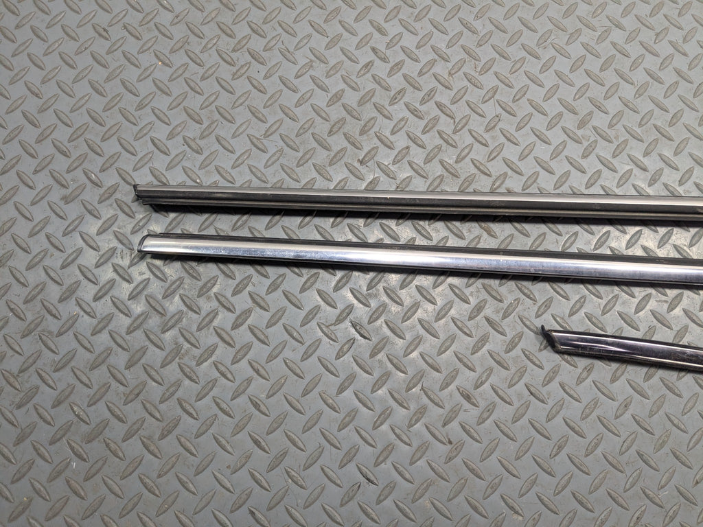 2011 - 2014 MINI COOPER CLUBMAN OEM DOOR SEAL WEATHERSTRIP MOLDING TRIM SET