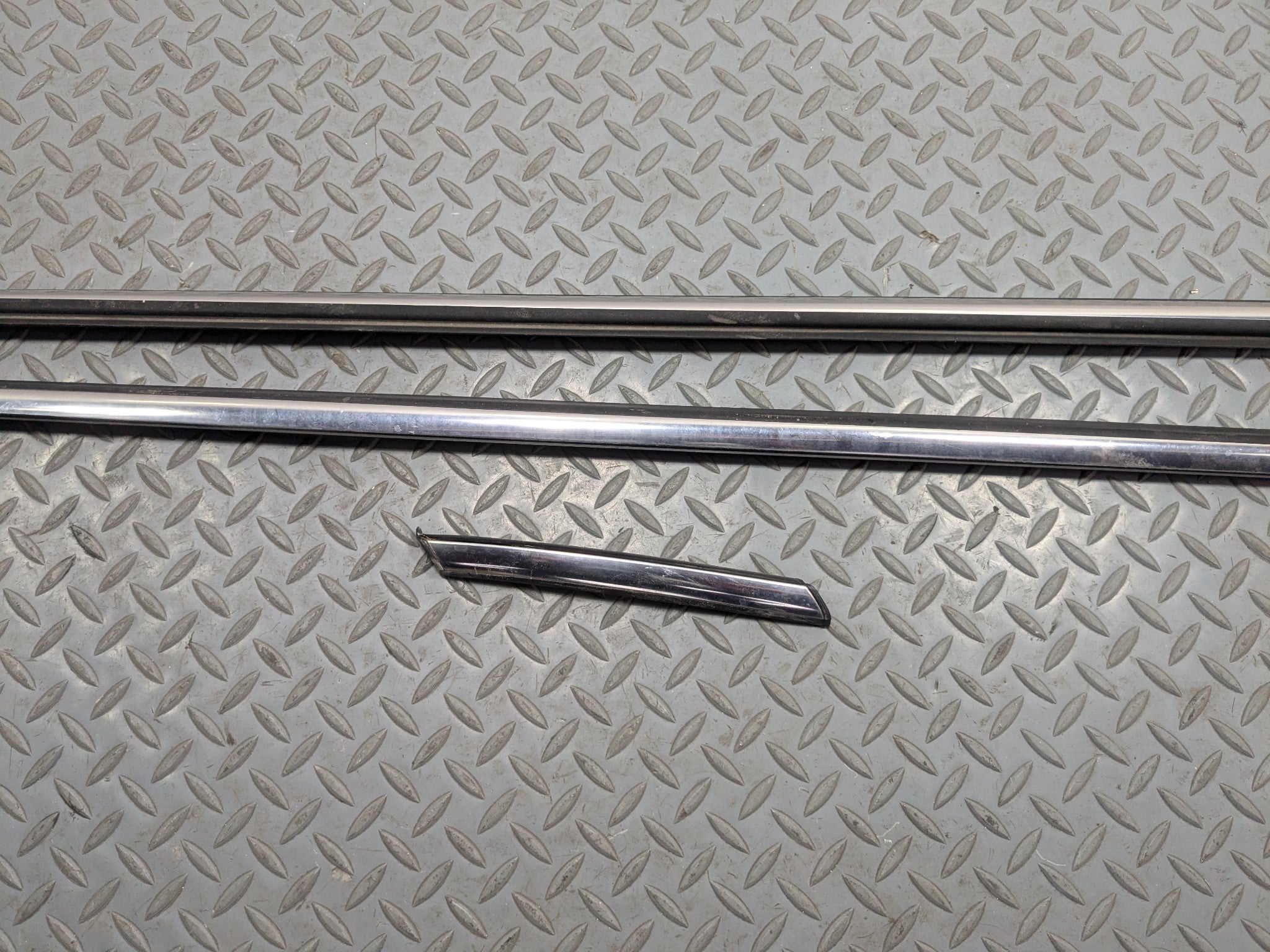 2011 - 2014 MINI COOPER CLUBMAN OEM DOOR SEAL WEATHERSTRIP MOLDING TRIM SET