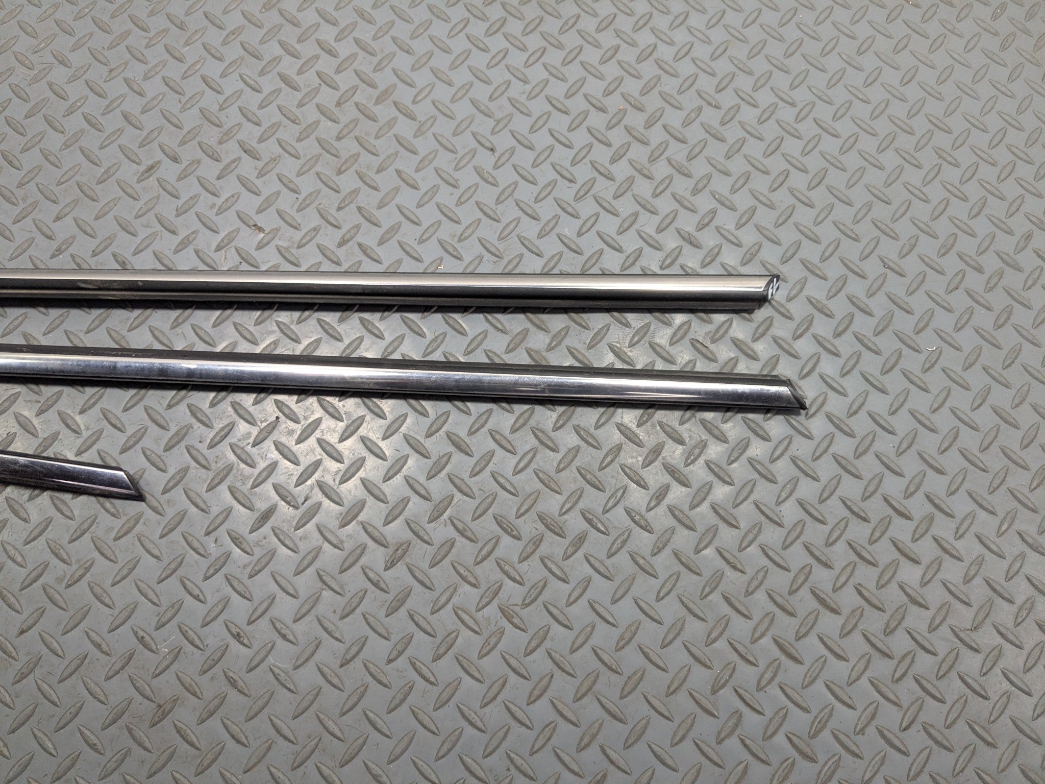 2011 - 2014 MINI COOPER CLUBMAN OEM DOOR SEAL WEATHERSTRIP MOLDING TRIM SET