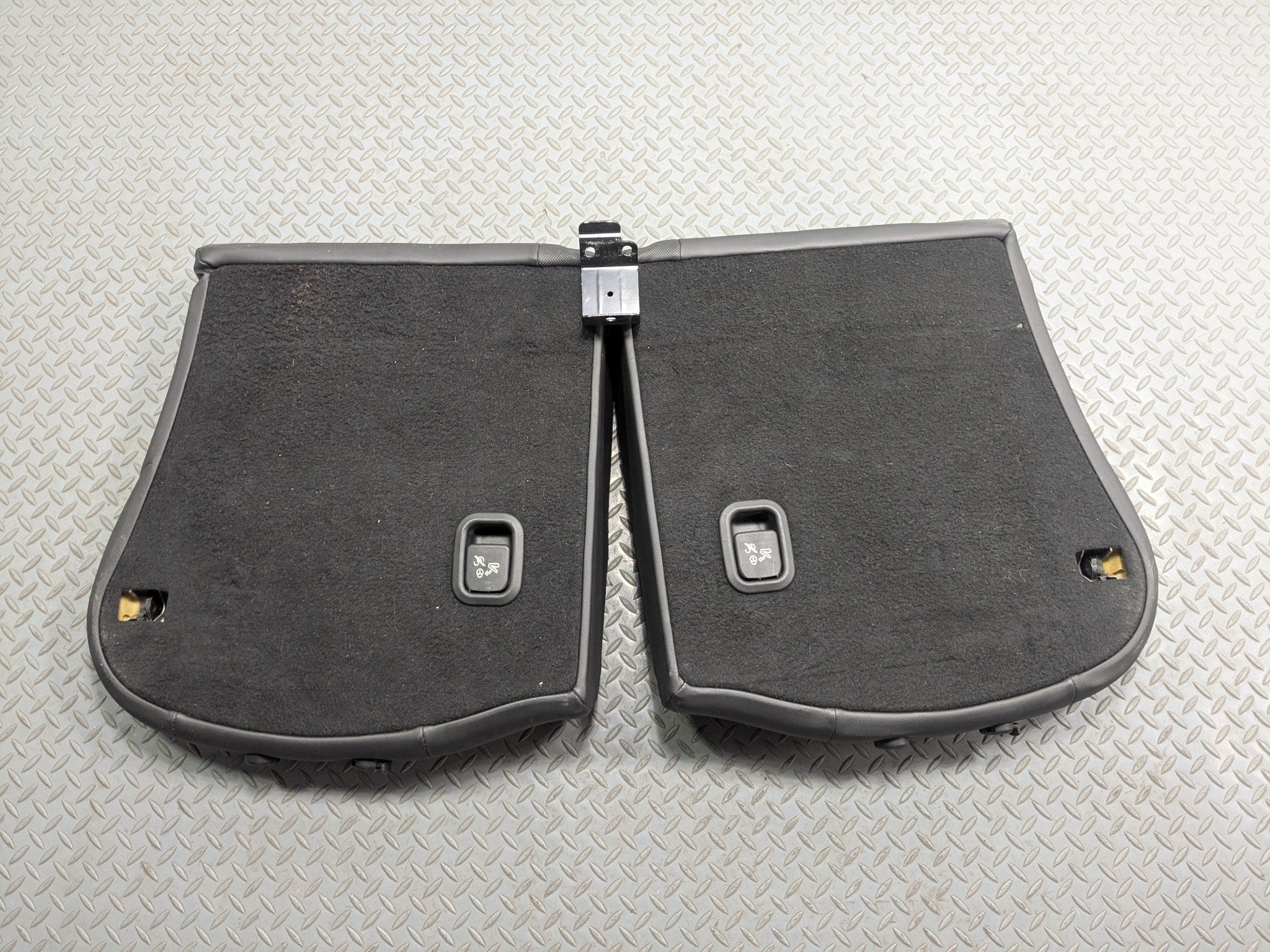 2011 - 2014 MINI COOPER CLUBMAN OEM REAR UPPER SEATS CUSHION LEATHER BLACK