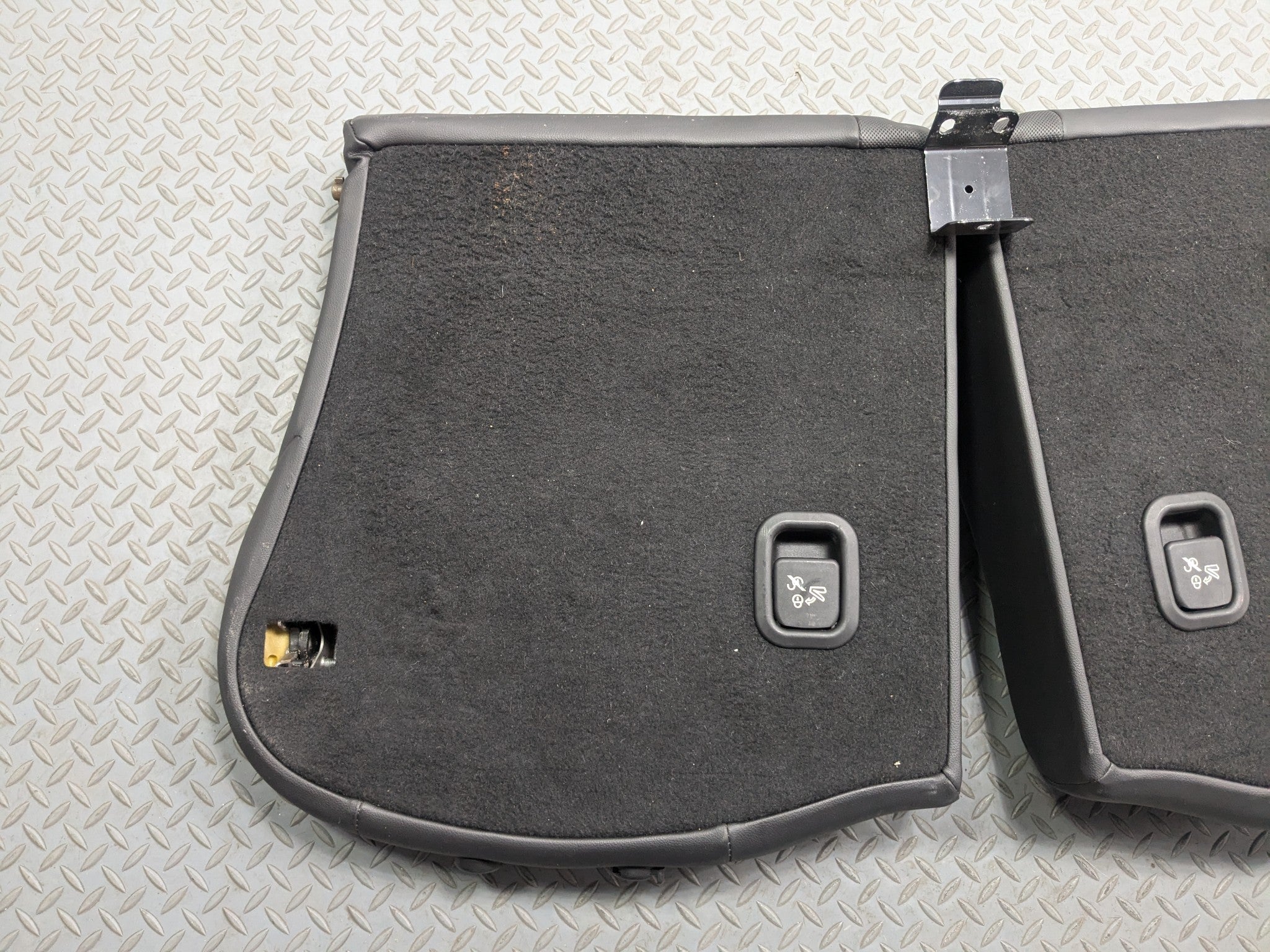 2011 - 2014 MINI COOPER CLUBMAN OEM REAR UPPER SEATS CUSHION LEATHER BLACK
