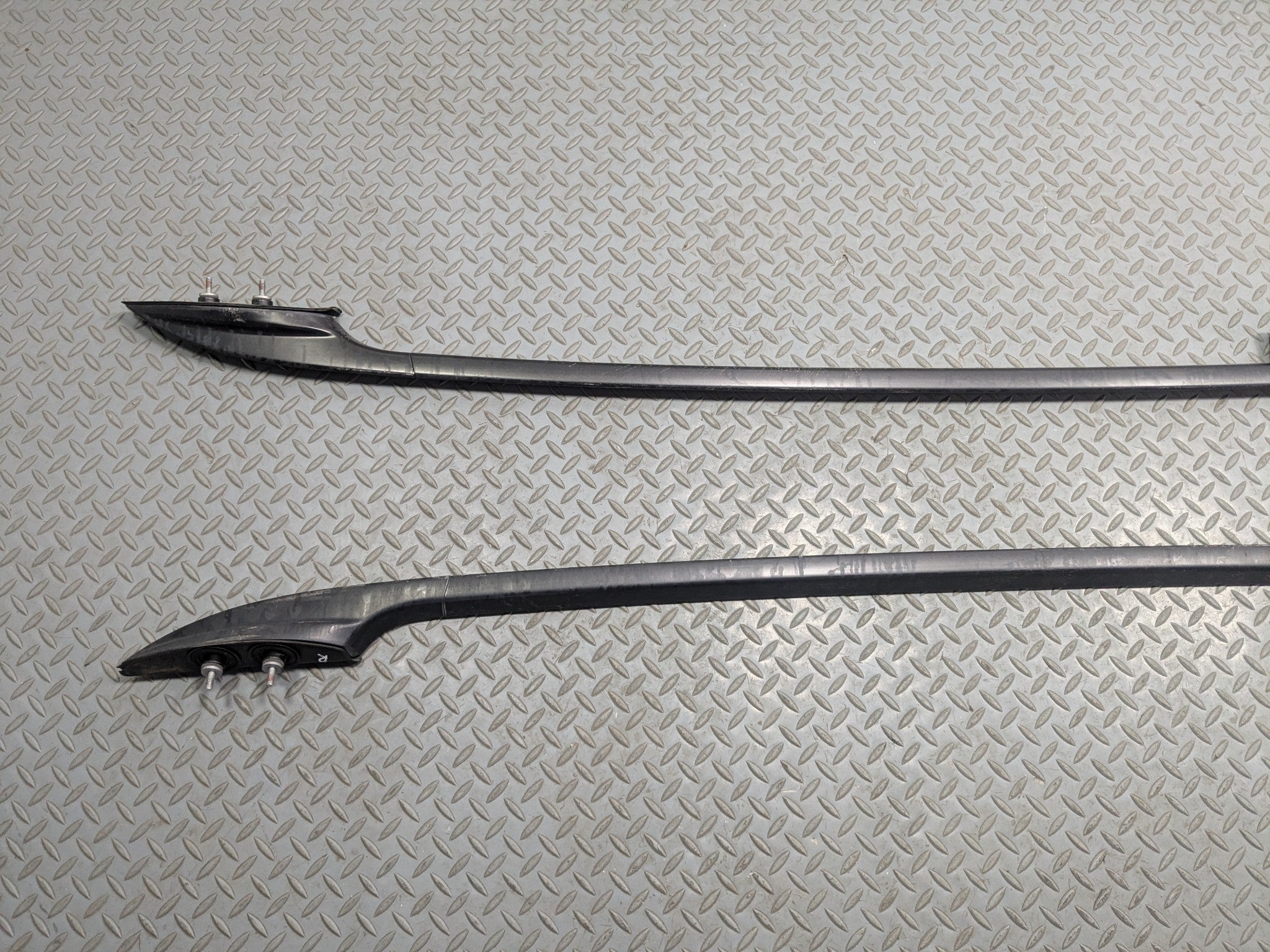 2011 - 2014 MINI COOPER CLUBMAN OEM LUGGAGE CARRIER SIDE ROOF RAIL BAR ASSEMBLY