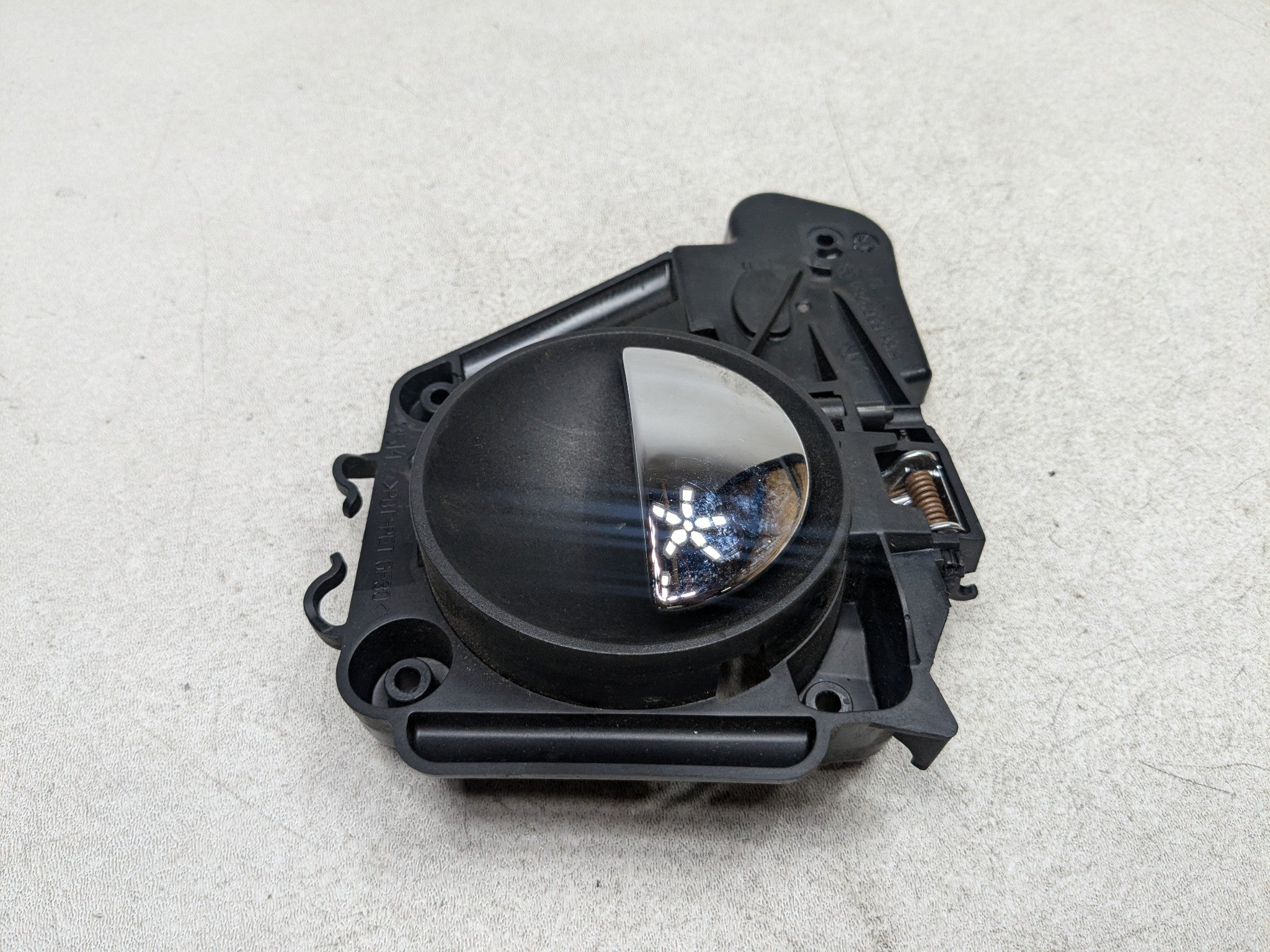 2011 - 2014 MINI COOPER CLUBMAN OEM INSIDE DOOR HANDLE REAR RIGHT PASSENGER SIDE