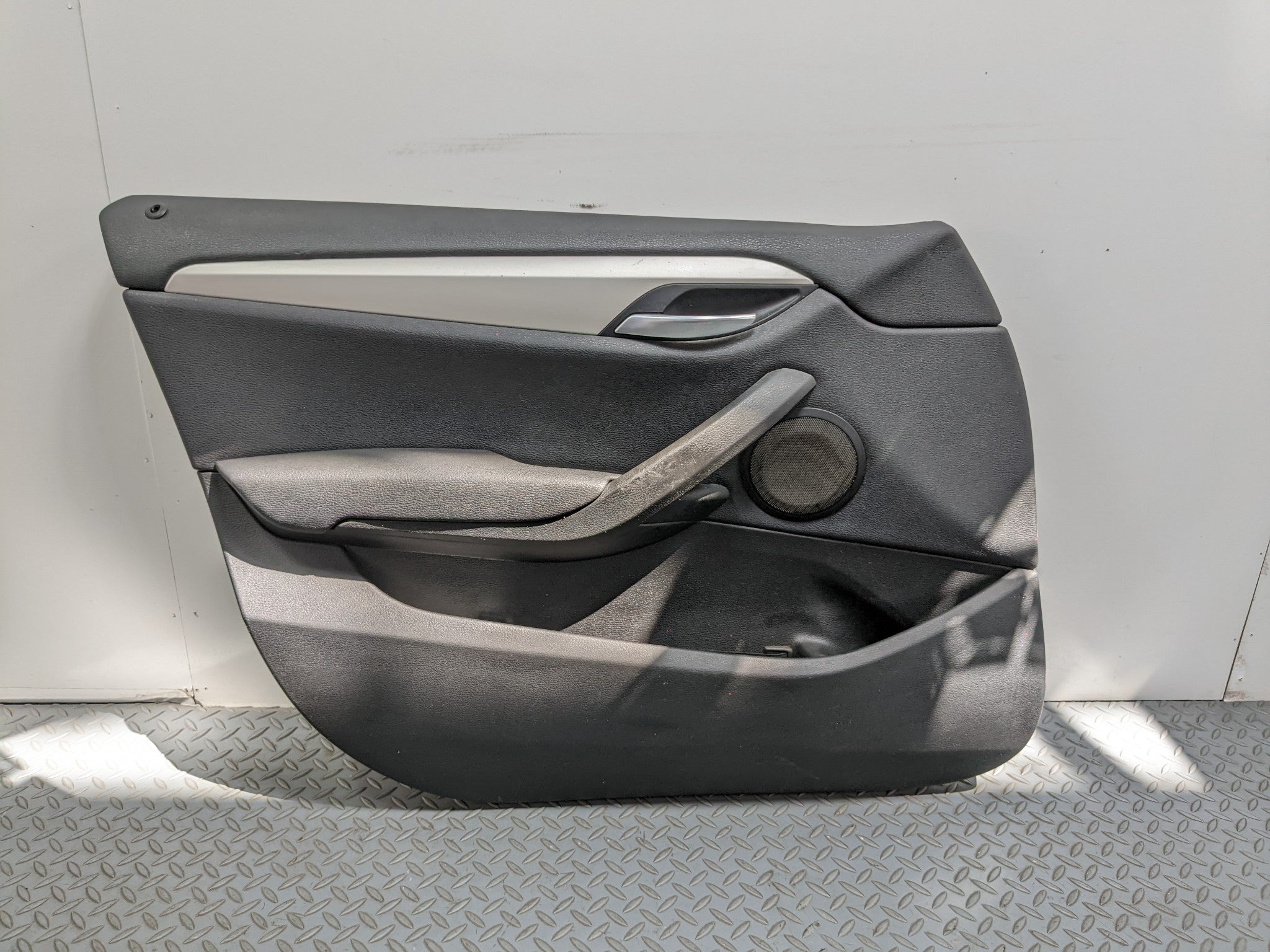 2013 - 2015 BMW X1 OEM INTERIOR DOOR TRIM PANEL BLACK FRONT LEFT DRIVER SIDE