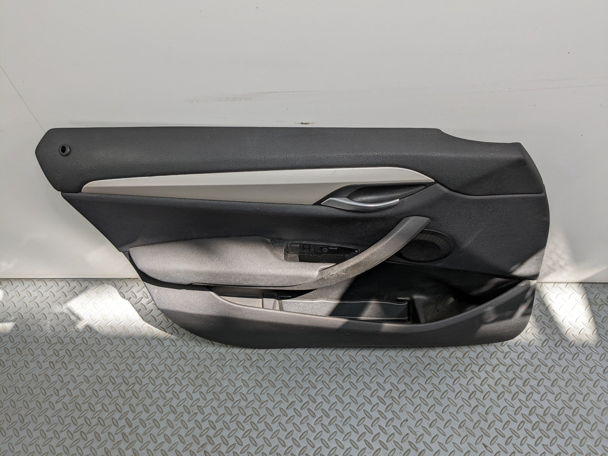 2013 - 2015 BMW X1 OEM INTERIOR DOOR TRIM PANEL BLACK FRONT LEFT DRIVER SIDE