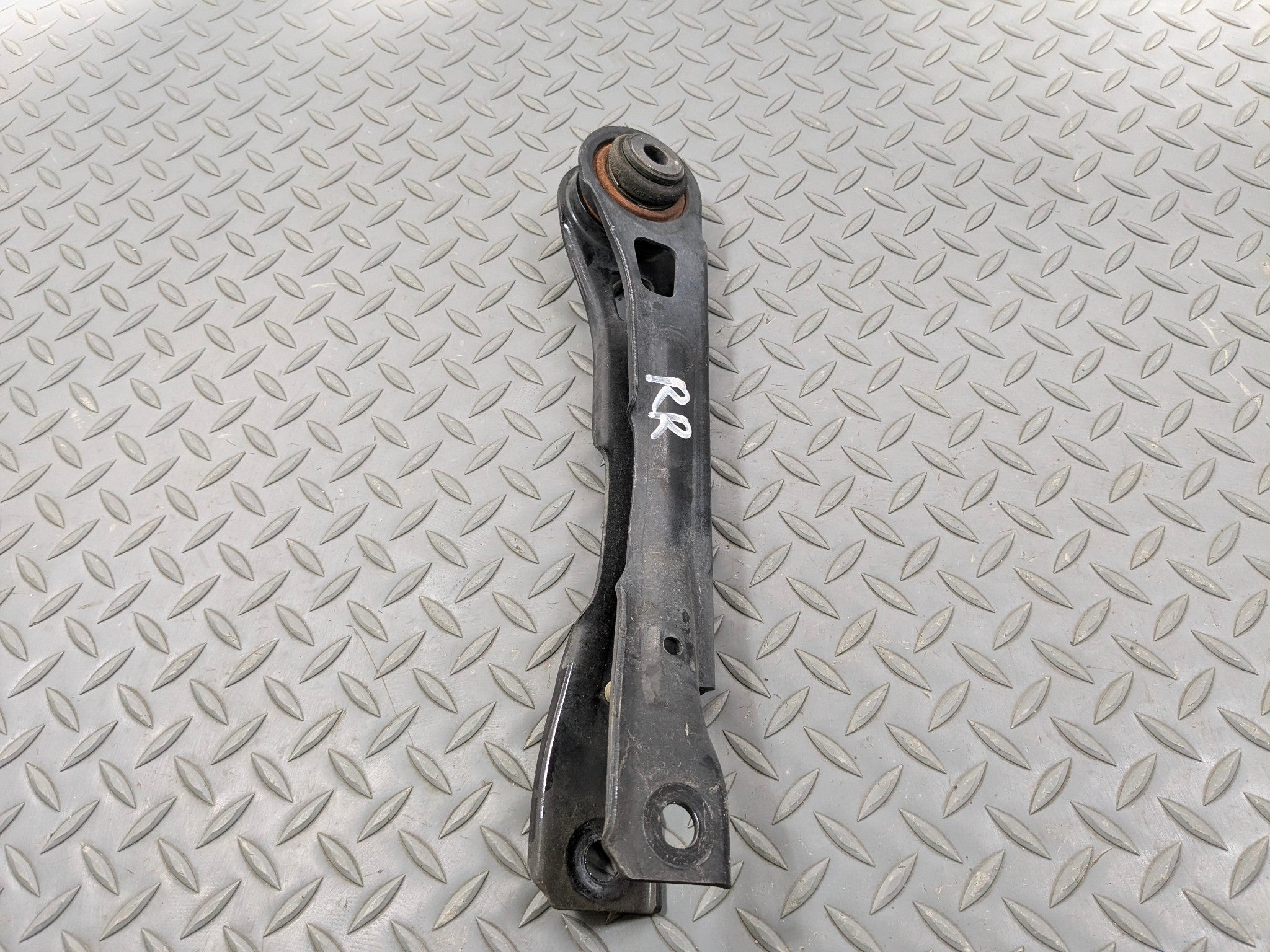 2013 - 2015 BMW X1 OEM LOWER SUSPENSION CONTROL ARM REAR RIGHT PASSENGER SIDE