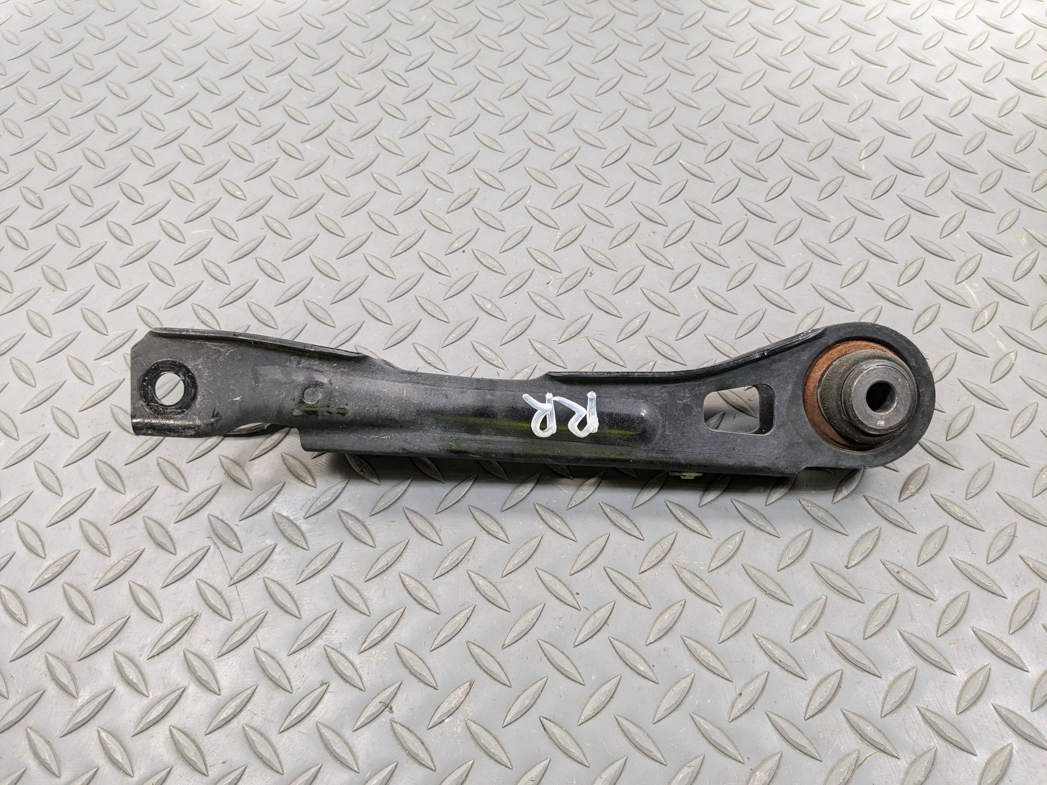 2013 - 2015 BMW X1 OEM LOWER SUSPENSION CONTROL ARM REAR RIGHT PASSENGER SIDE