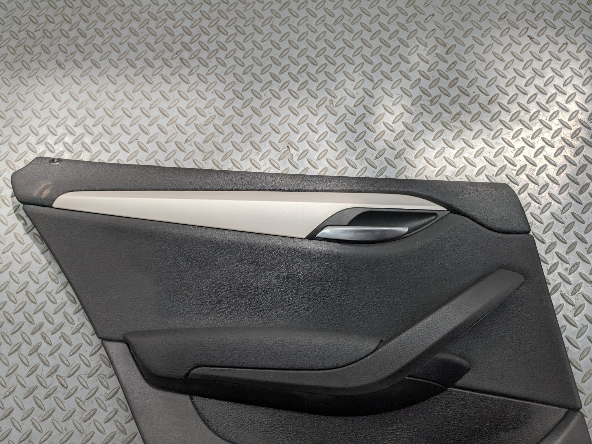 2013 - 2015 BMW X1 OEM INTERIOR DOOR TRIM PANEL BLACK REAR LEFT DRIVER SIDE