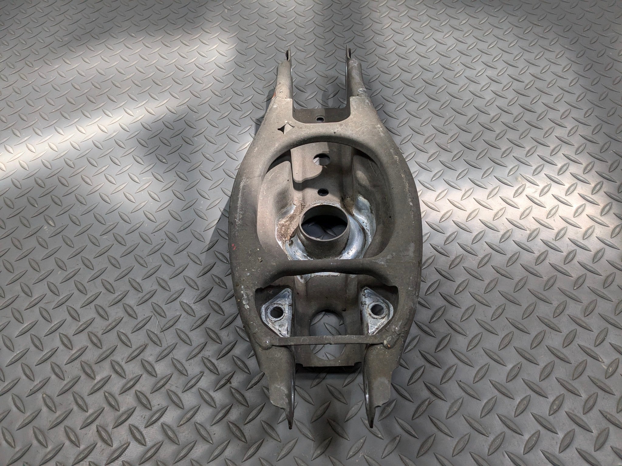 2013 - 2015 BMW X1 OEM LOWER SPRING PERCH CONTROL ARM REAR RIGHT PASSENGER SIDE