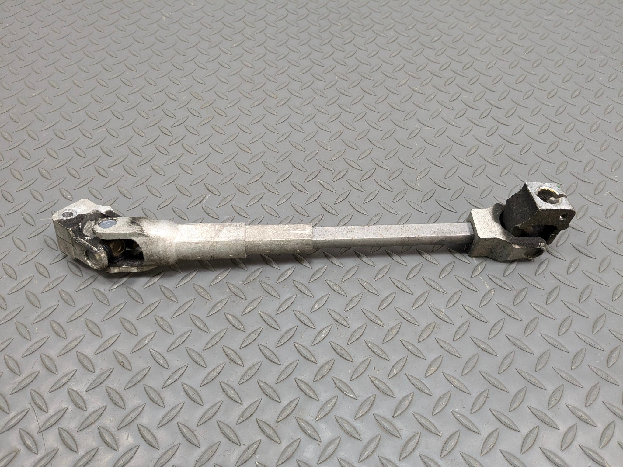 2013 - 2015 BMW X1 OEM FRONT LOWER INTERMEDIATE POWER STEERING SHAFT JOINT
