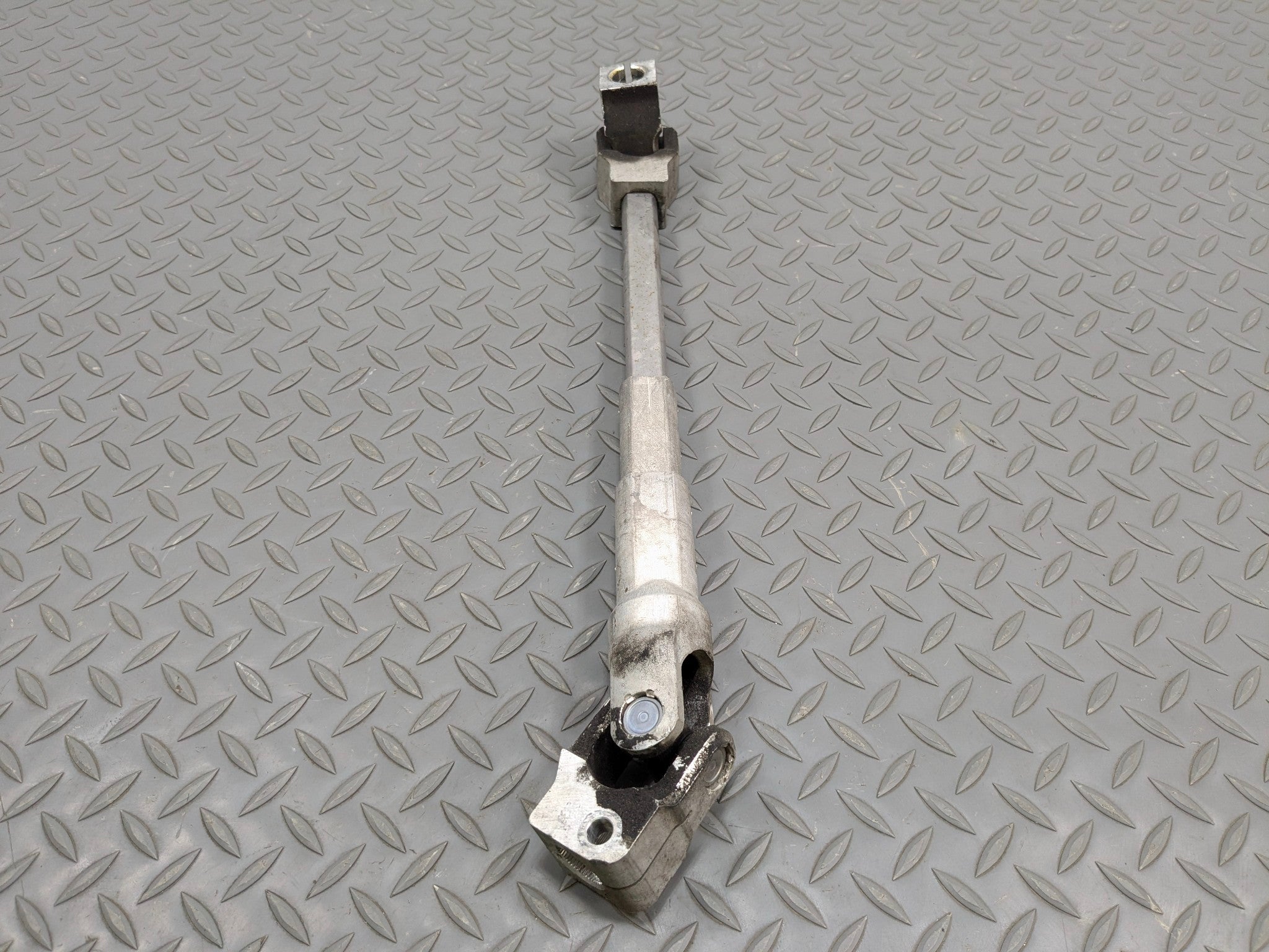 2013 - 2015 BMW X1 OEM FRONT LOWER INTERMEDIATE POWER STEERING SHAFT JOINT
