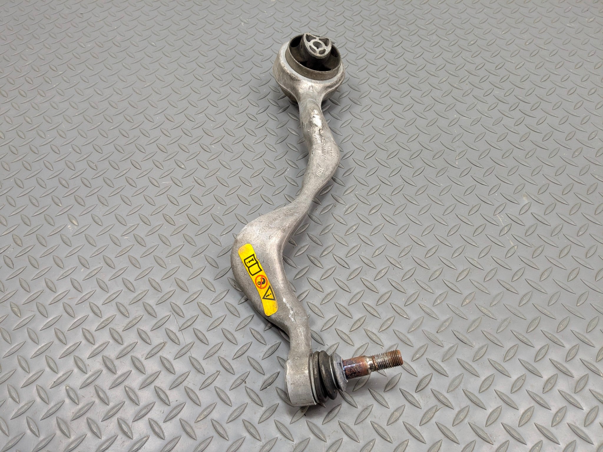 2013 - 2015 BMW X1 OEM LOWER FORWARD CONTROL ARM RWD FRONT RIGHT PASSENGER SIDE