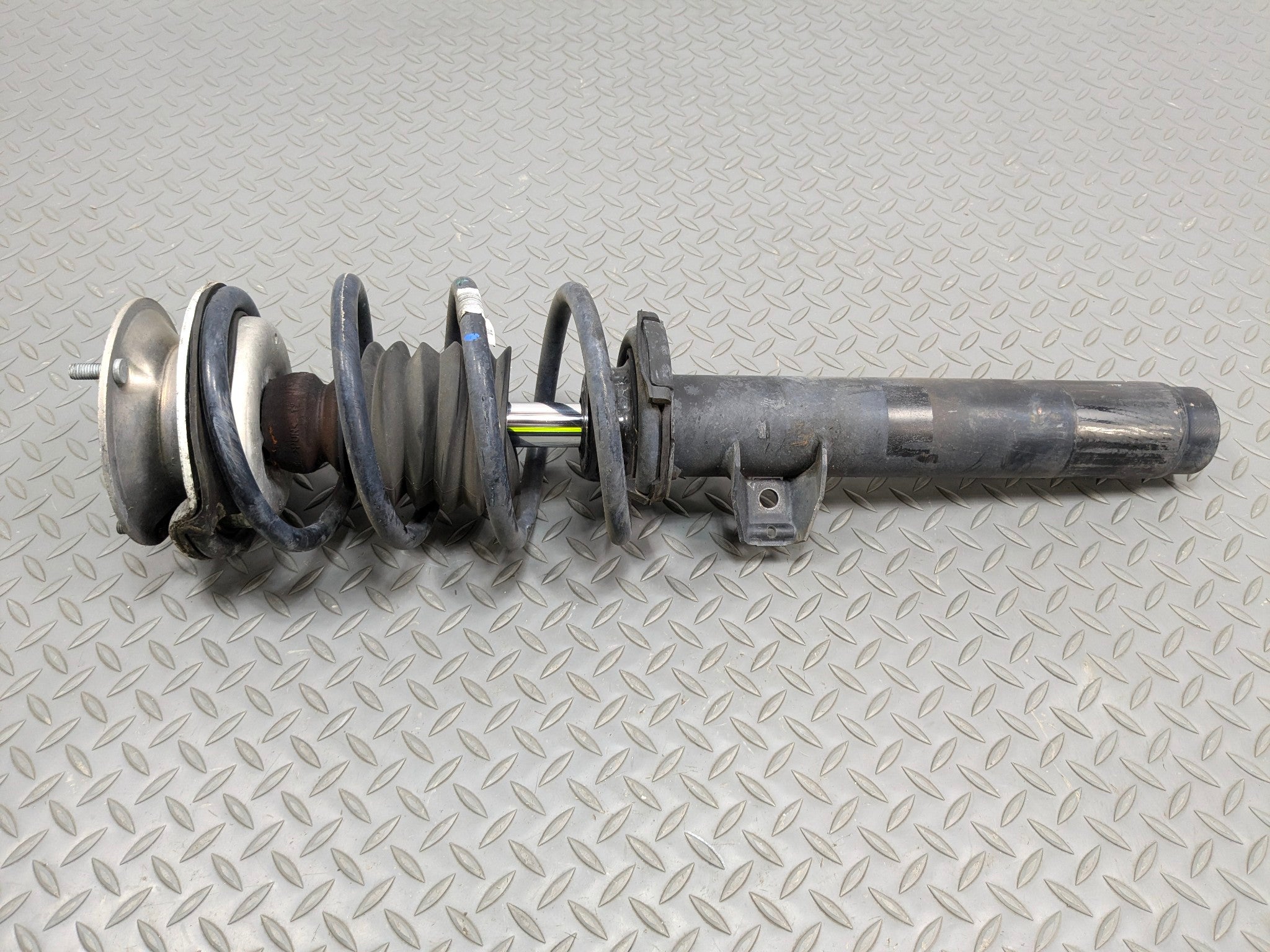 2013 - 2015 BMW X1 OEM SUSPENSION SHOCK ABSORBER STRUT ASSEMBLY FRONT RIGHT SIDE