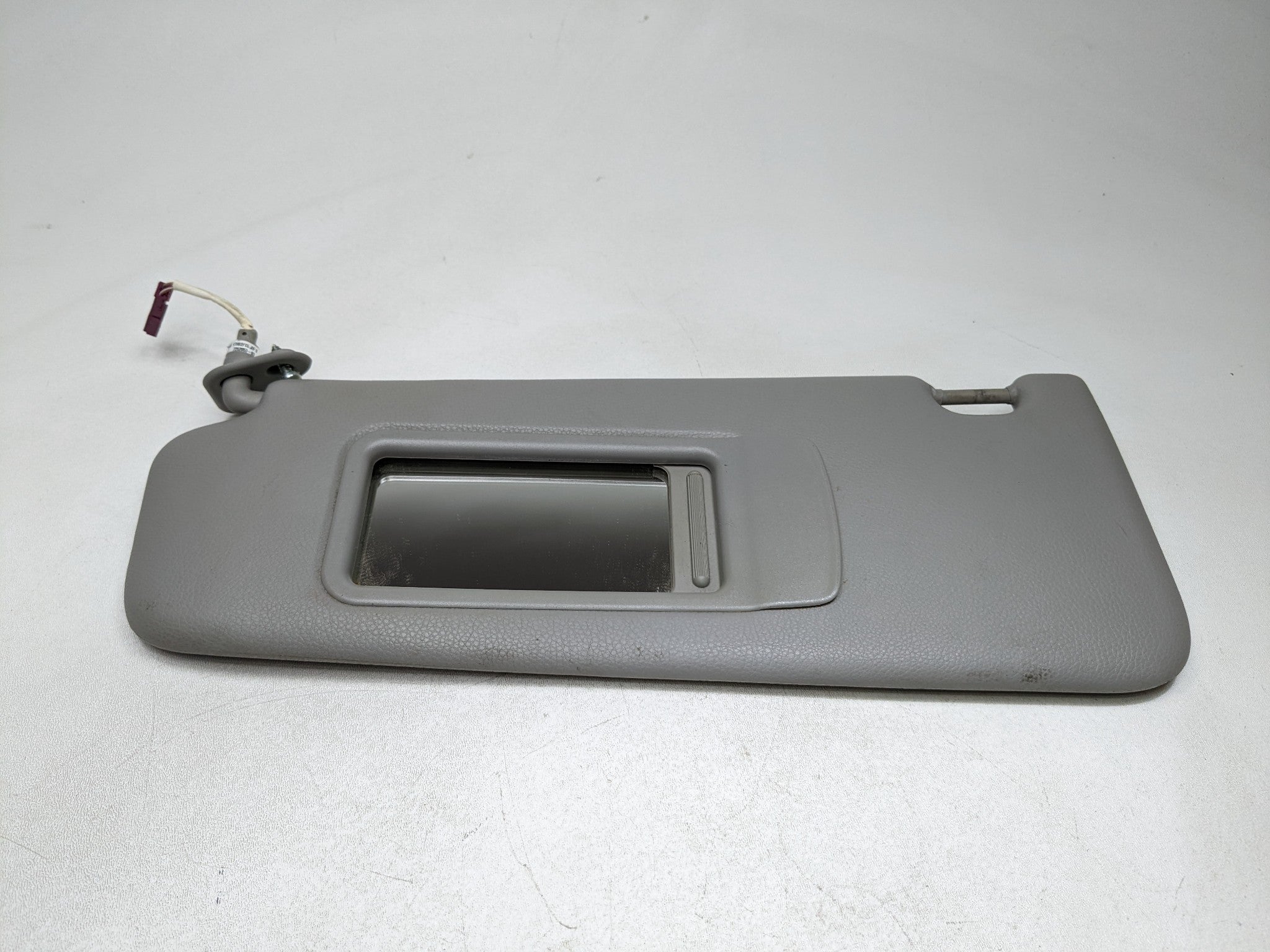 2013 - 2015 BMW X1 OEM SUN VISOR INTERIOR UPPER ROOF FRONT LEFT DRIVER SIDE