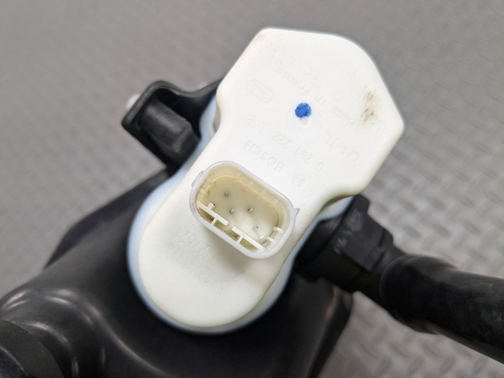 2013 - 2015 BMW X1 OEM FUEL VAPOR GAS CHARCOAL EVAPORATOR CANISTER