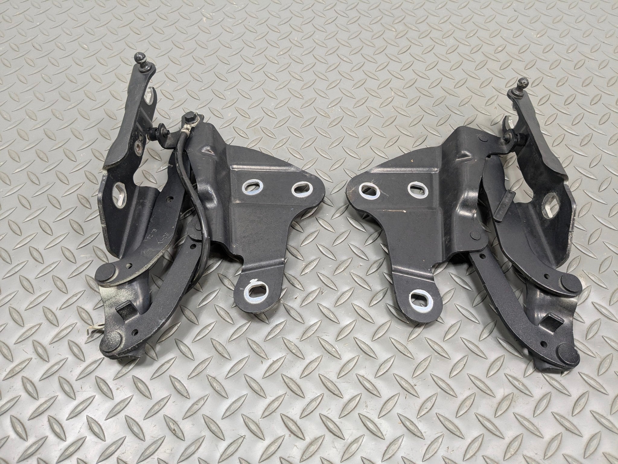 2013 - 2015 BMW X1 OEM HOOD HINGE SUPPORT BRACKET FRONT LEFT AND RIGHT SIDE