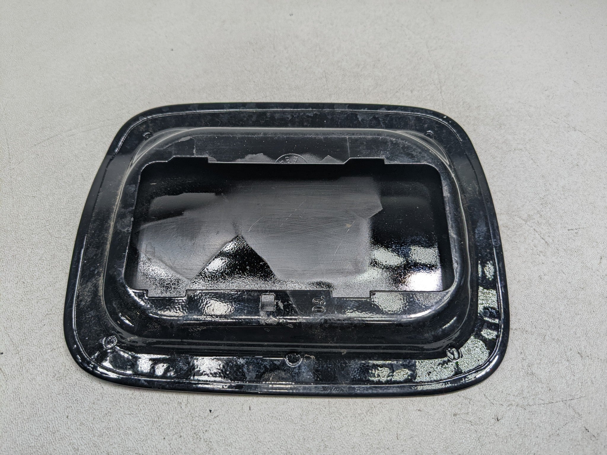 2013 - 2015 BMW X1 OEM GAS FILLER FUEL TANK DOOR LID COVER BLACK