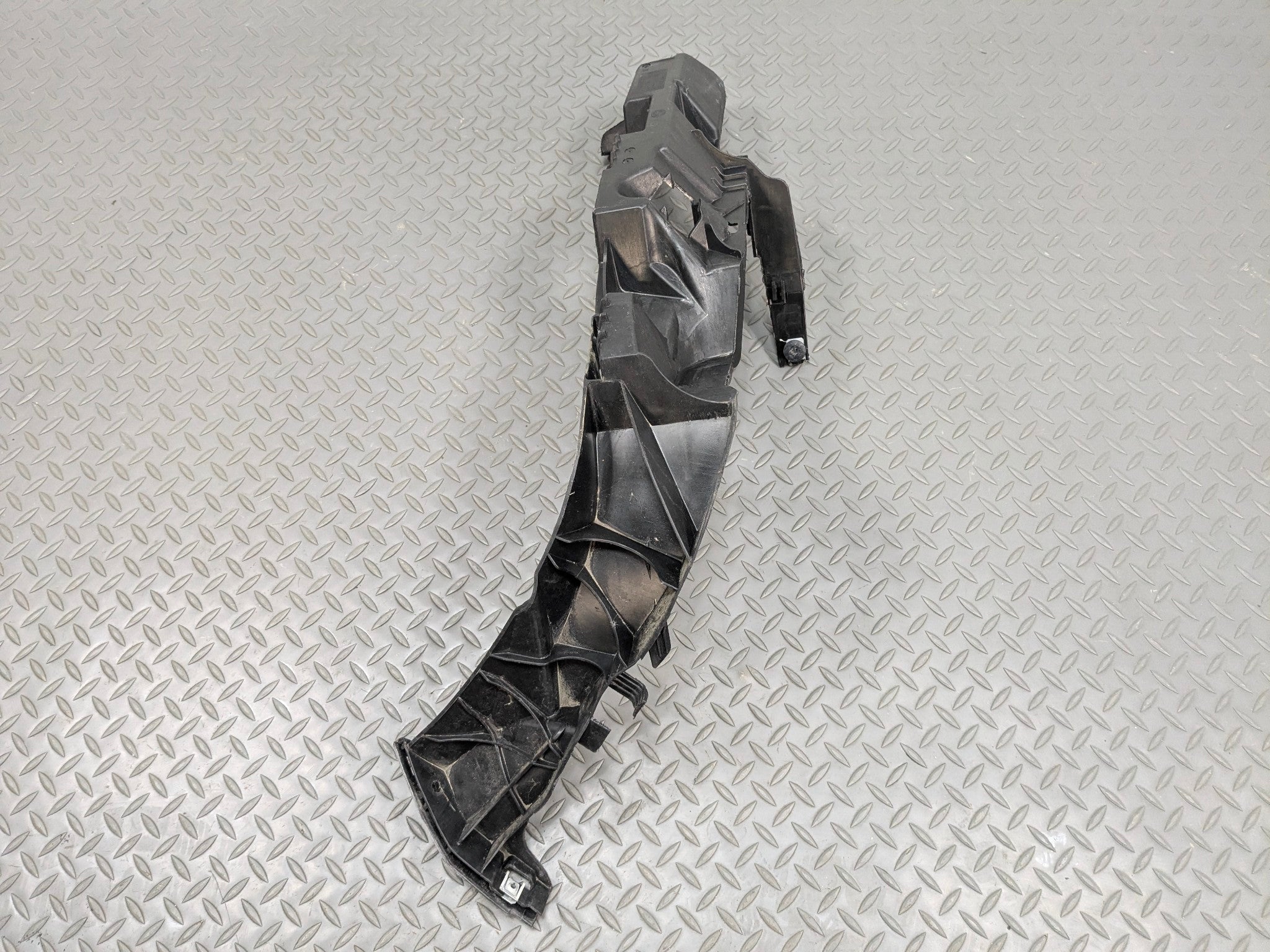 2013 - 2015 BMW X1 OEM HEADLIGHT MOUNTING BRACKET RIGHT PASSENGER SIDE