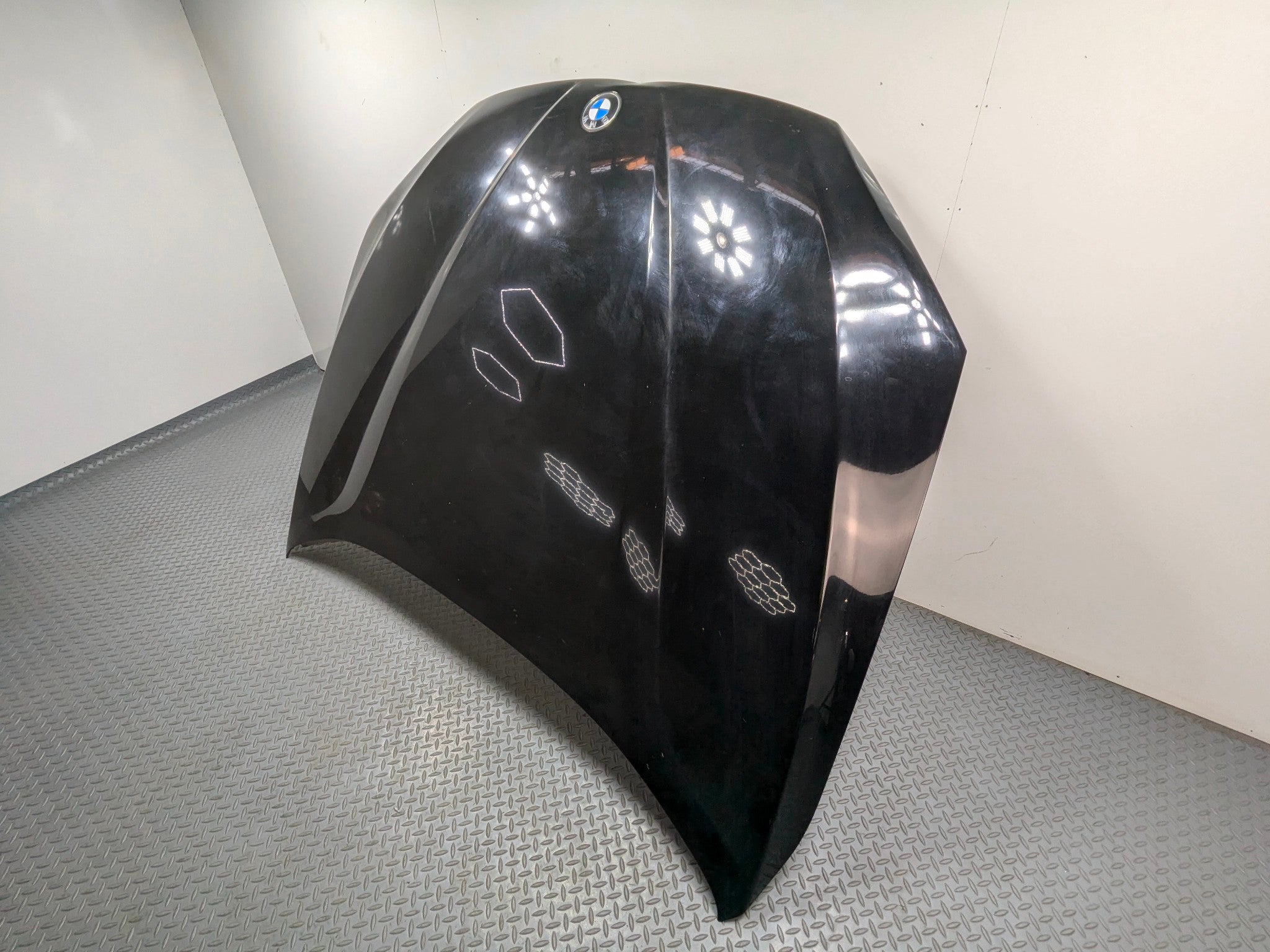 2013 - 2015 BMW X1 OEM FRONT HOOD BONNET SHELL PANEL BLACK