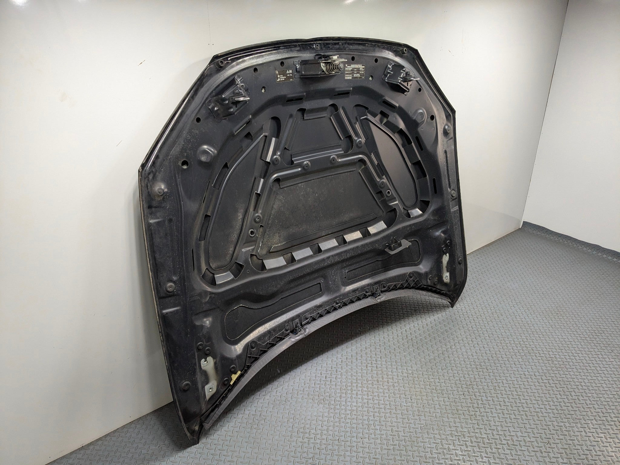 2013 - 2015 BMW X1 OEM FRONT HOOD BONNET SHELL PANEL BLACK