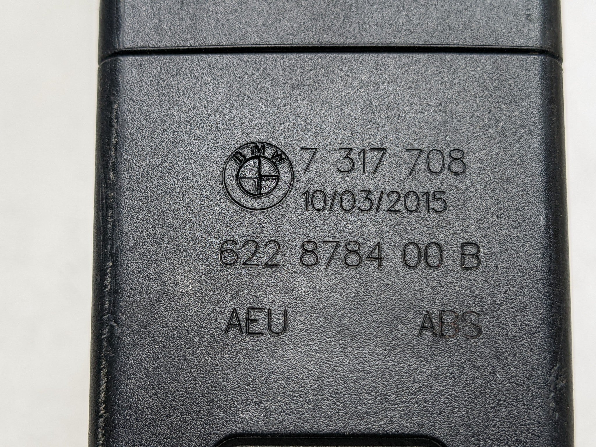 2013 - 2015 BMW X1 OEM SEAT BELT BUCKLE RECEIVER REAR LEFT DRIVER SIDE